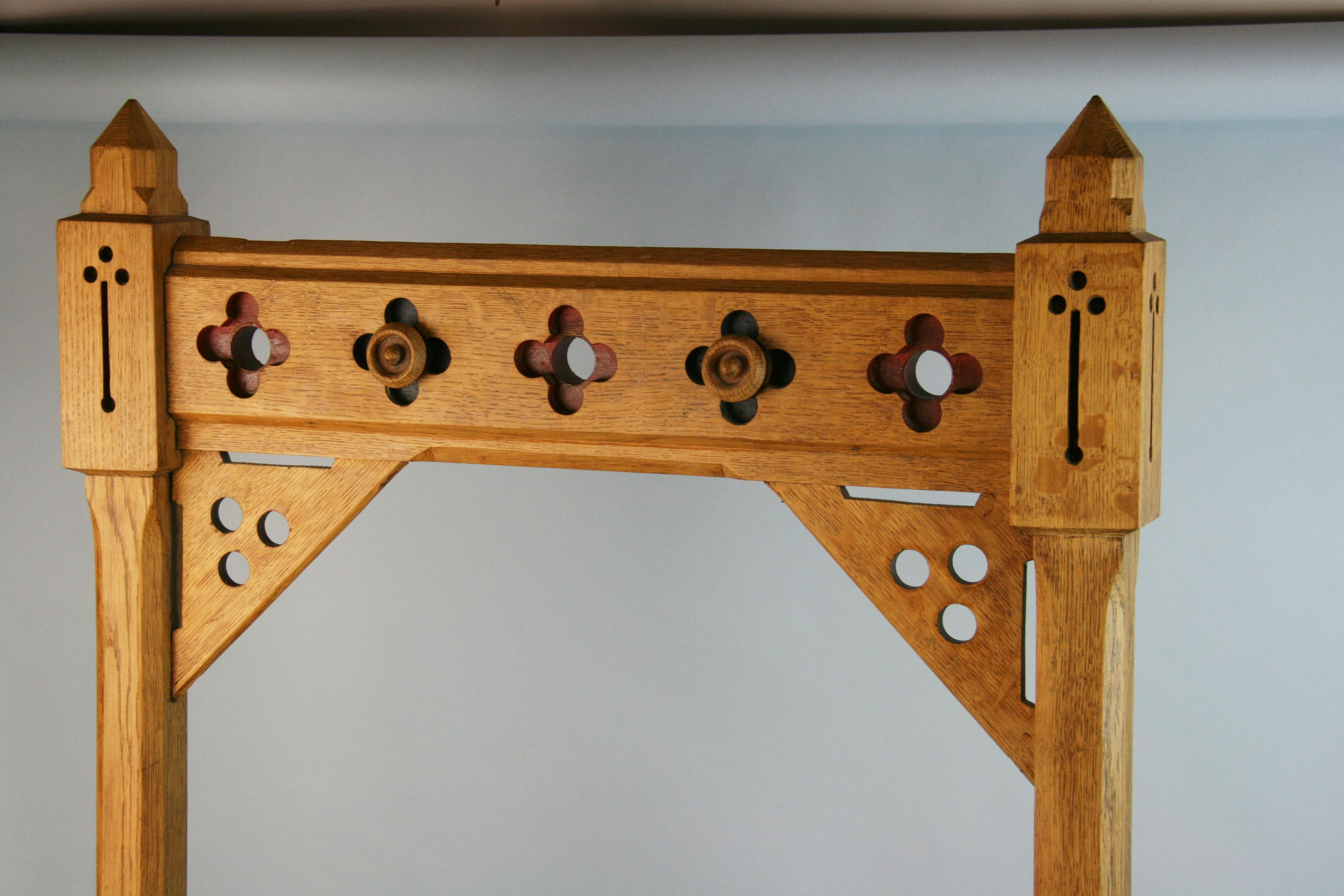 Englisch Antike Church's Vestibül /Handtuch /Tröstung Rack (Frühes 20. Jahrhundert) im Angebot