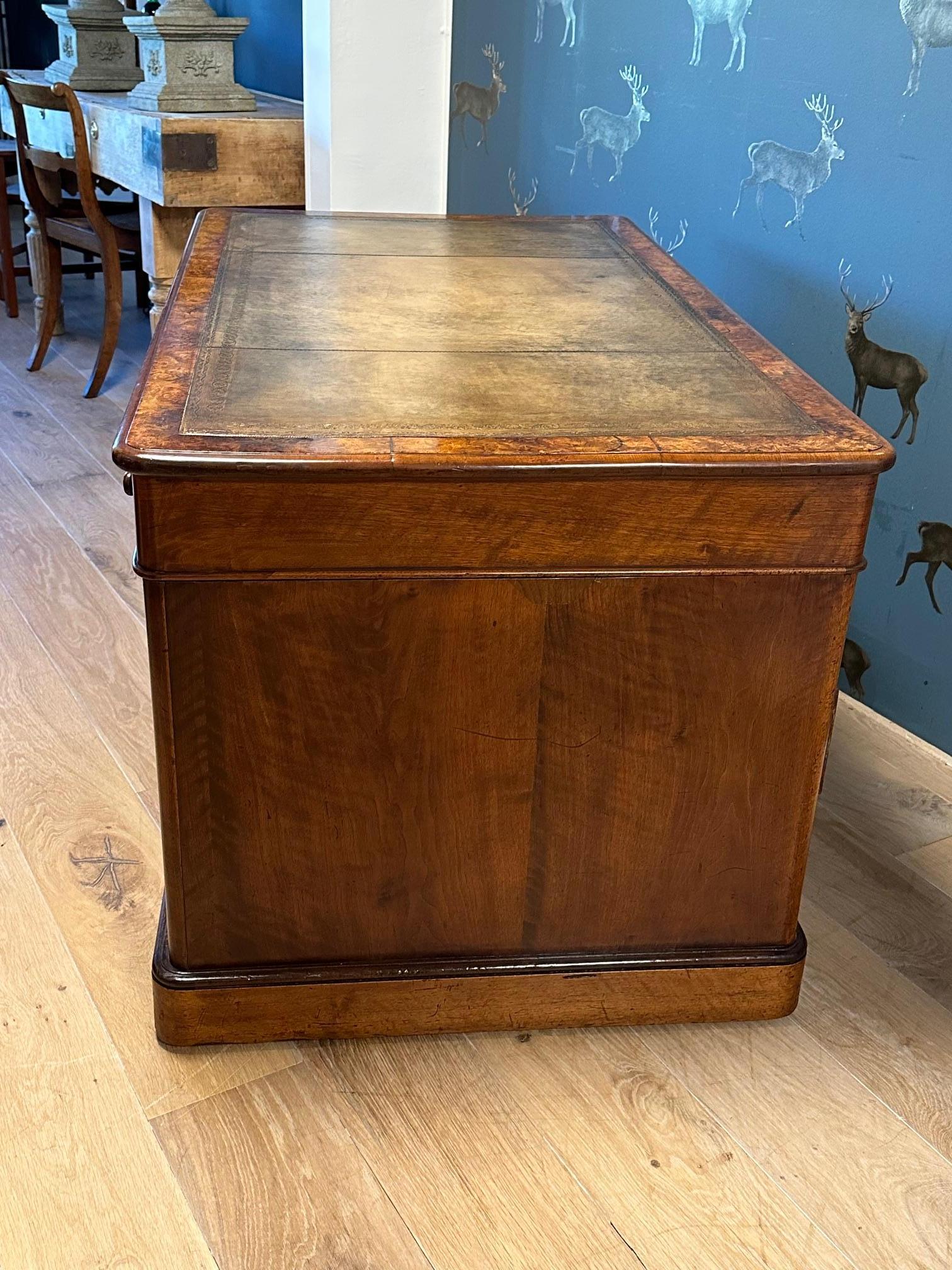 English antique desk For Sale 7