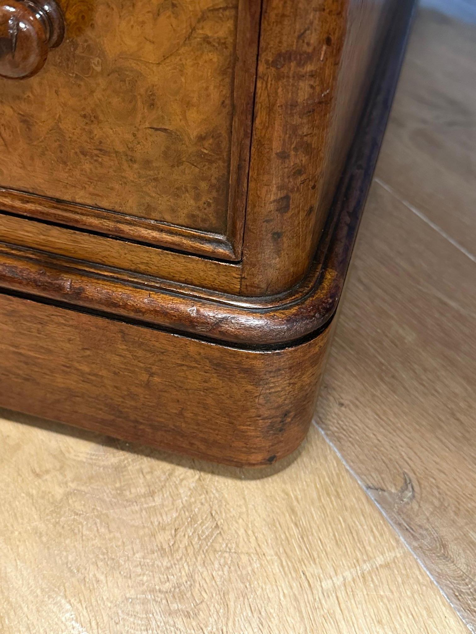 English antique desk For Sale 11