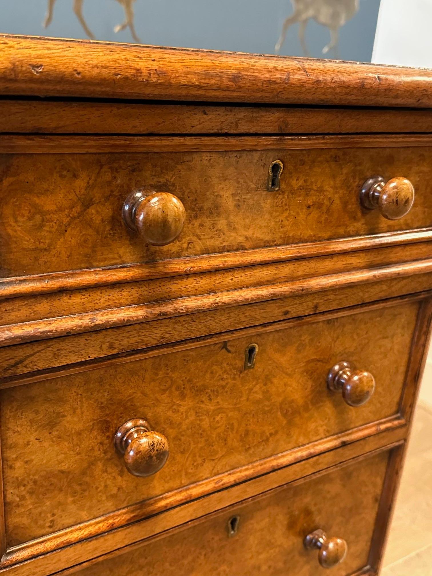 English antique desk In Good Condition For Sale In BEEKBERGEN, NL