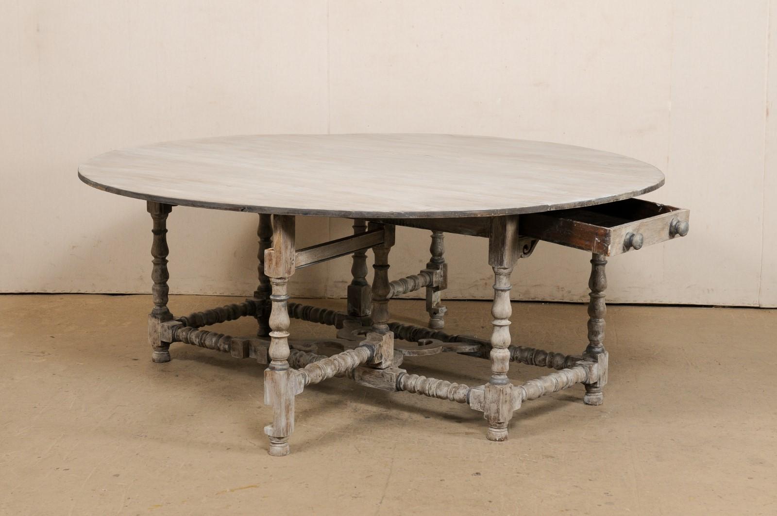 English Antique Double Gate-Leg & Drop-Leaf Table- Open Round or Large Console In Good Condition For Sale In Atlanta, GA