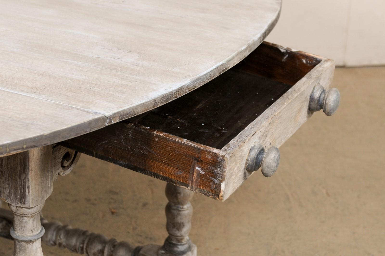 Englischer antiker englischer Tisch mit doppeltem Tor-Bein und ausklappbarer runder oder großer Konsole im Zustand „Gut“ im Angebot in Atlanta, GA