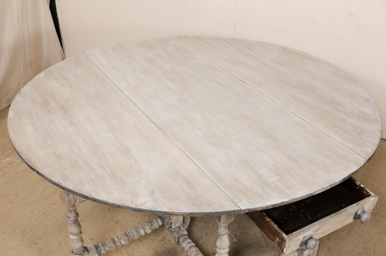20ième siècle Table anglaise ancienne à deux pieds de porte et à abattants - Console ronde ou grande ouverte en vente