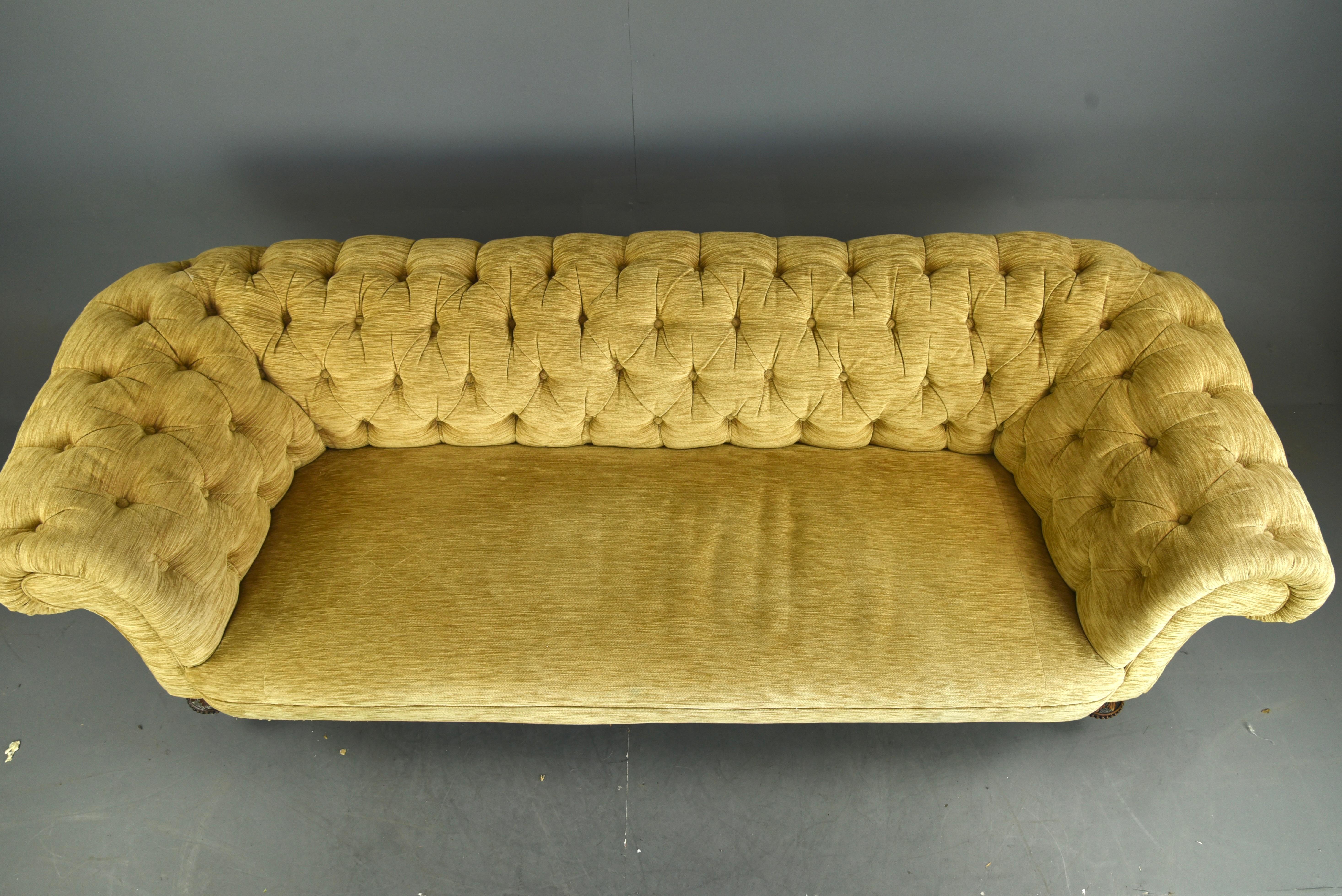 English Antique Early Large Victorian Chesterfield Sofa In Good Condition In Chelmsford, GB