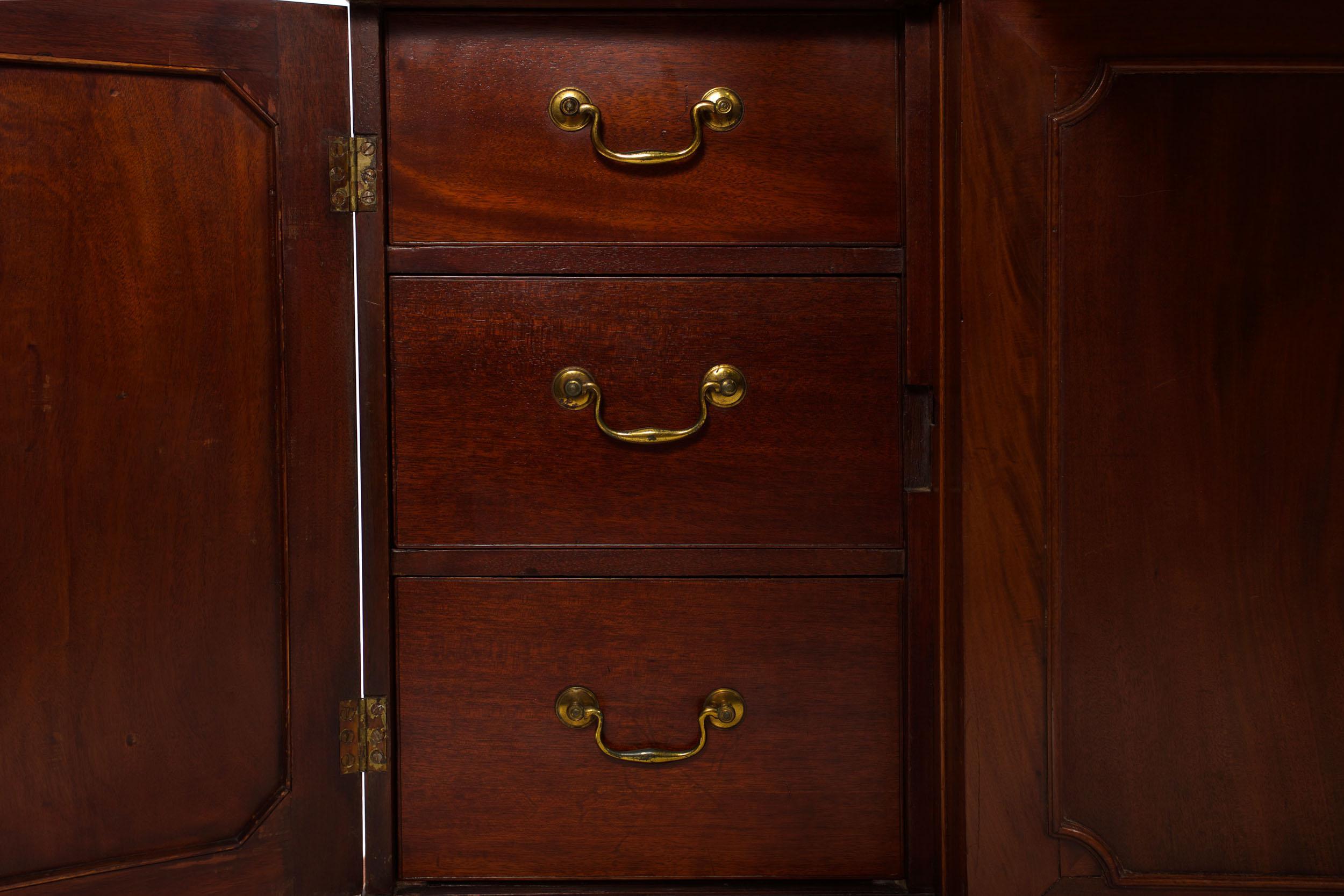 English Antique George III Style Mahogany Bookcase Breakfront Cabinet, 19th C 8