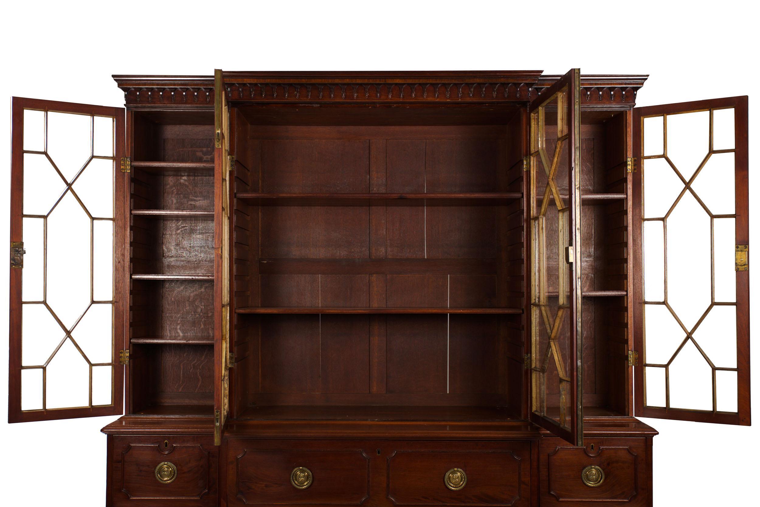 English Antique George III Style Mahogany Bookcase Breakfront Cabinet, 19th C 2