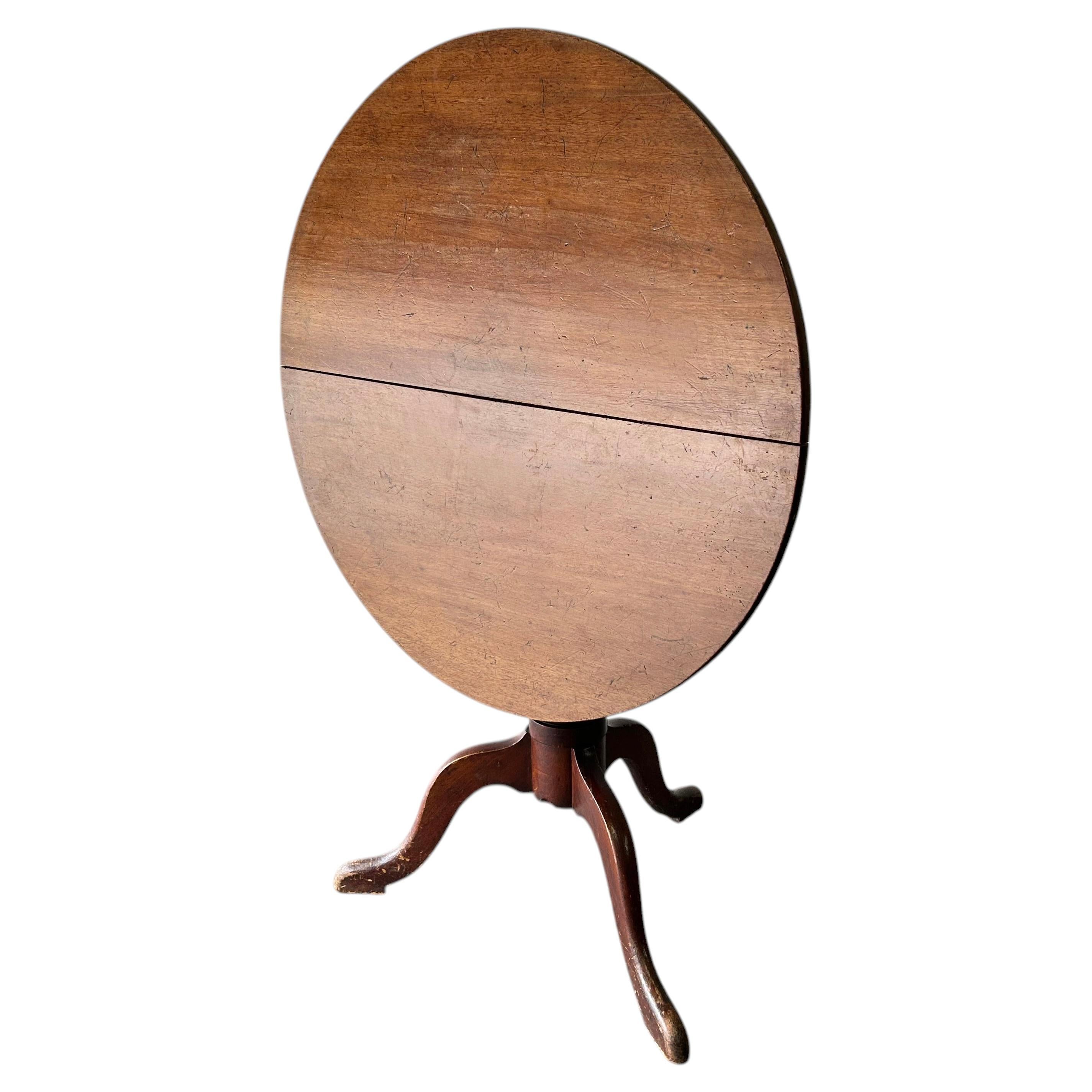 English antique Georgian oak tilt-top tripod base table