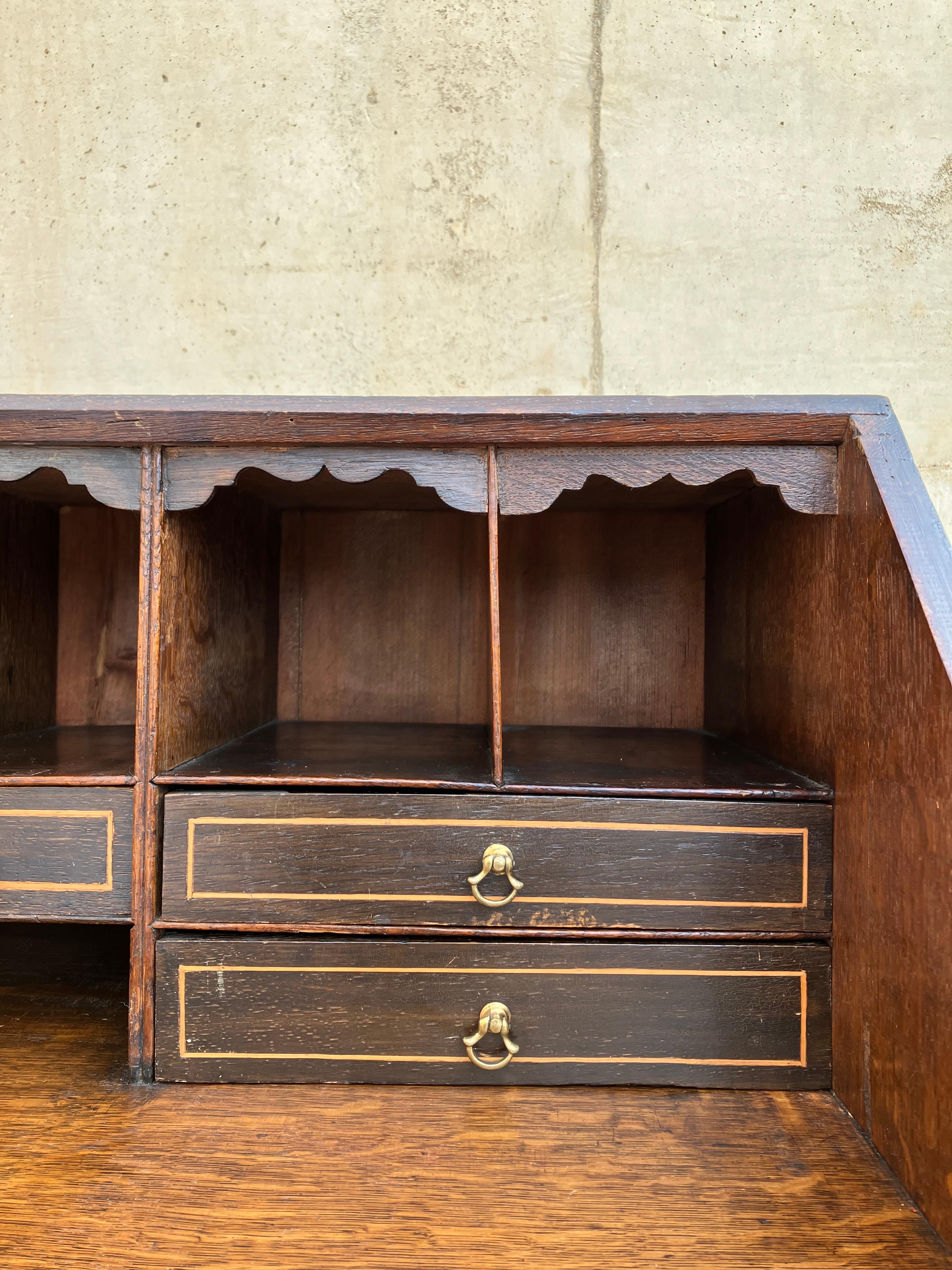 English Antique Georgian Inlaid Solid Oak Bureau / Secretaire c.1800 For Sale 5