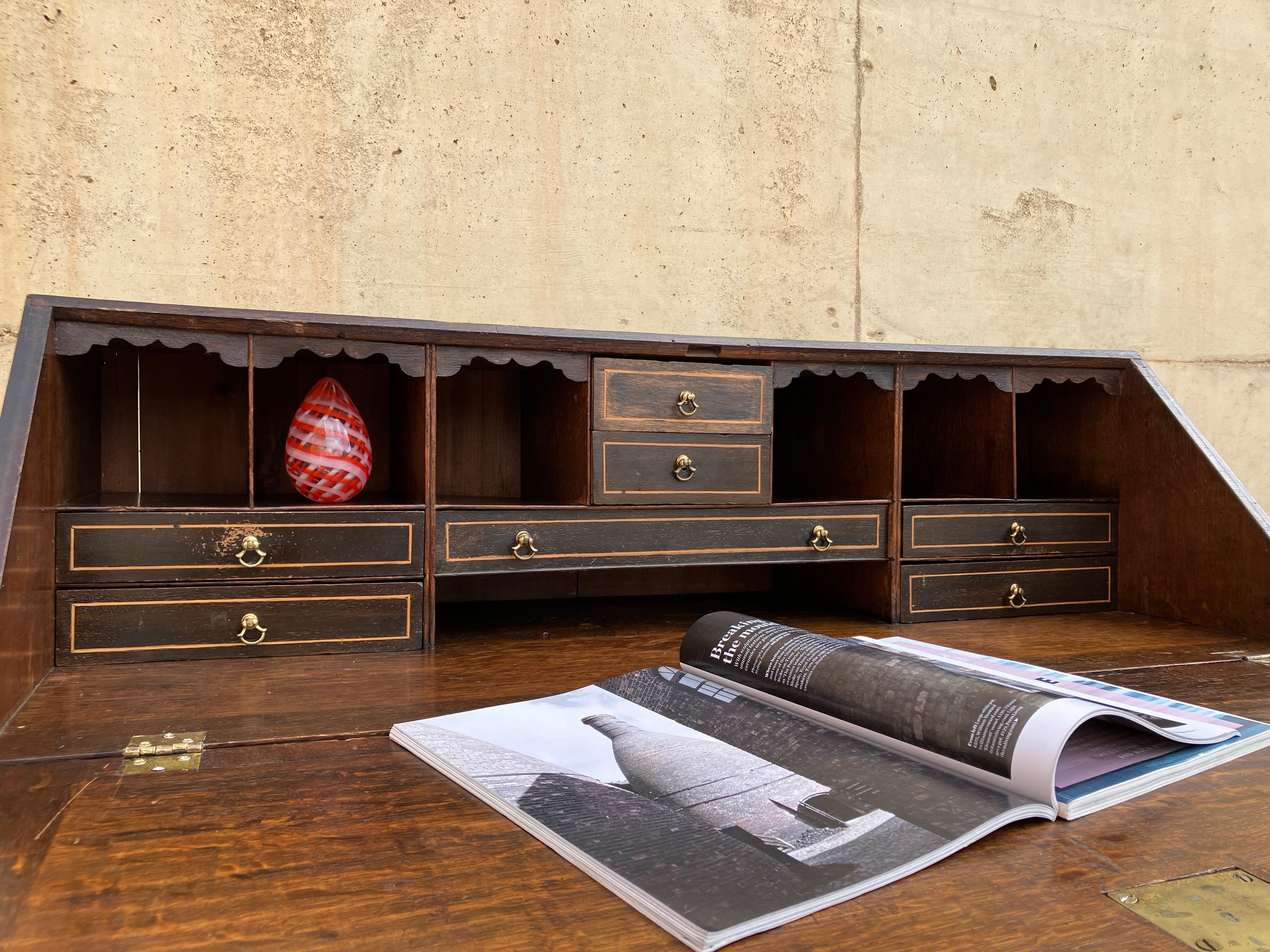 English Antique Georgian Inlaid Solid Oak Bureau / Secretaire c.1800 For Sale 7