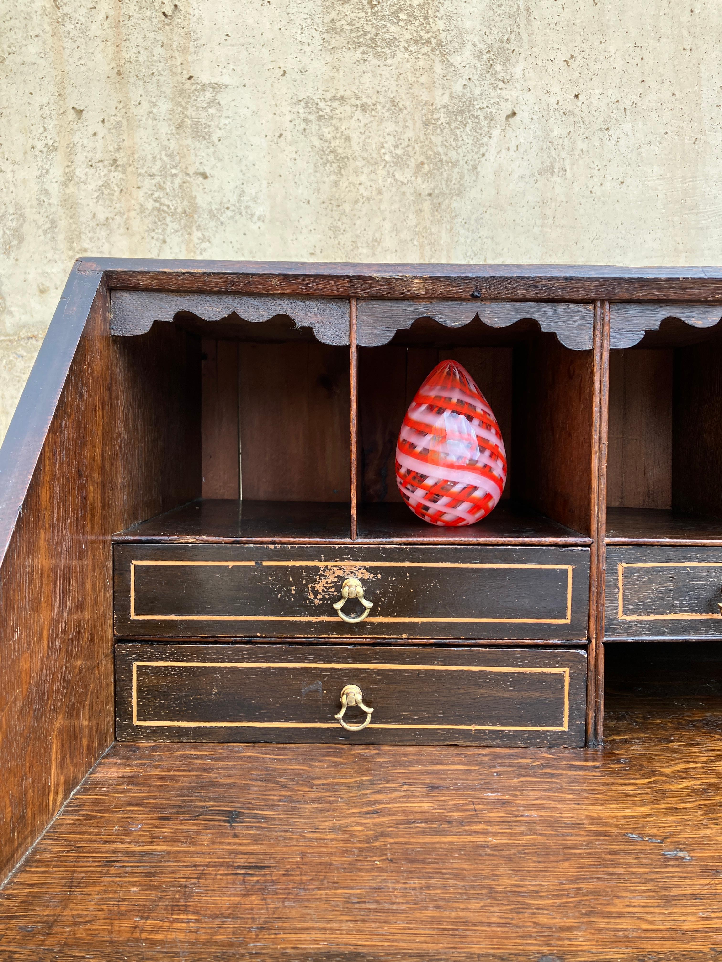 Early 19th Century English Antique Georgian Inlaid Solid Oak Bureau / Secretaire c.1800 For Sale