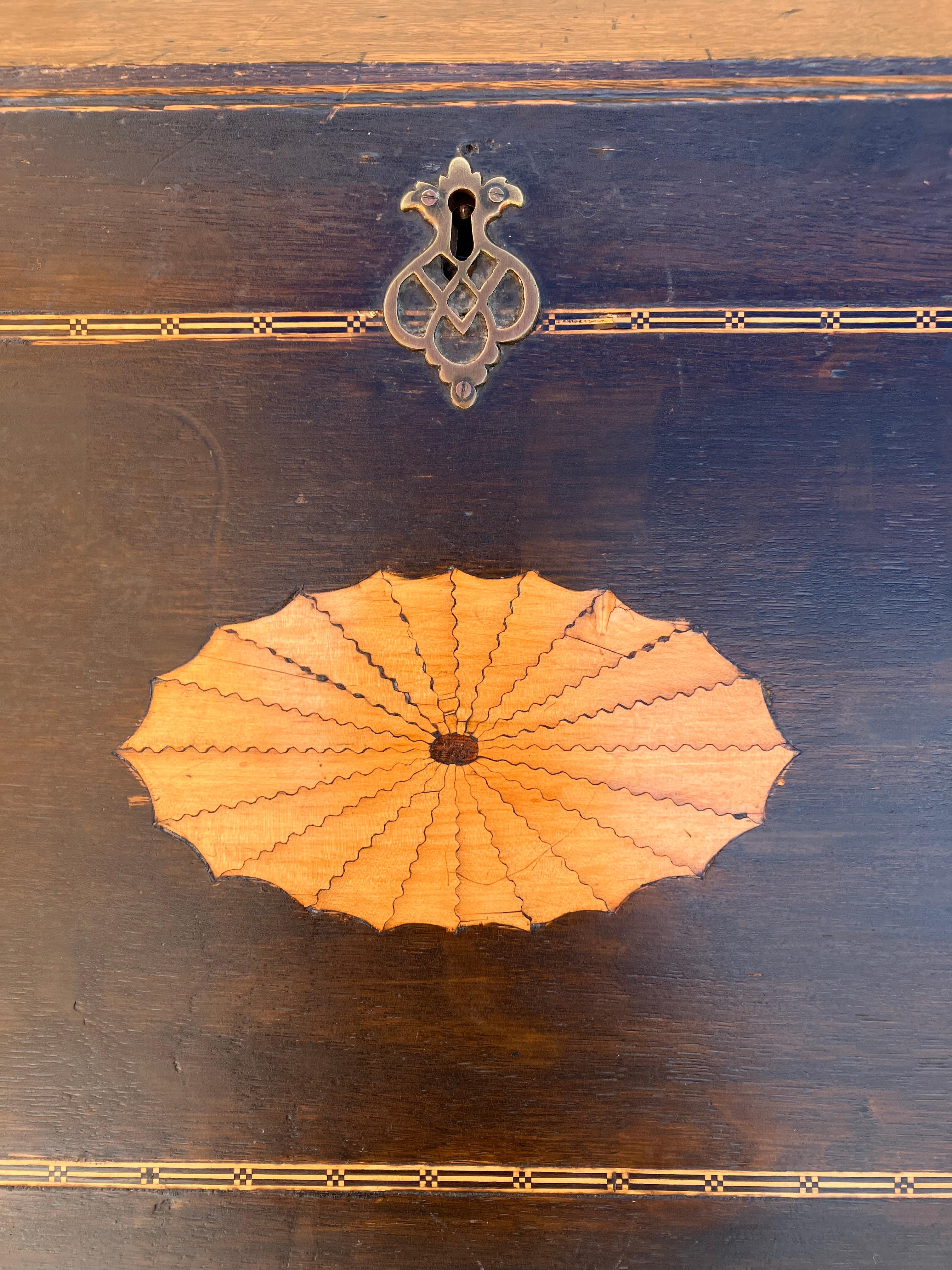 English Antique Georgian Inlaid Solid Oak Bureau / Secretaire c.1800 In Good Condition For Sale In Leicester, GB