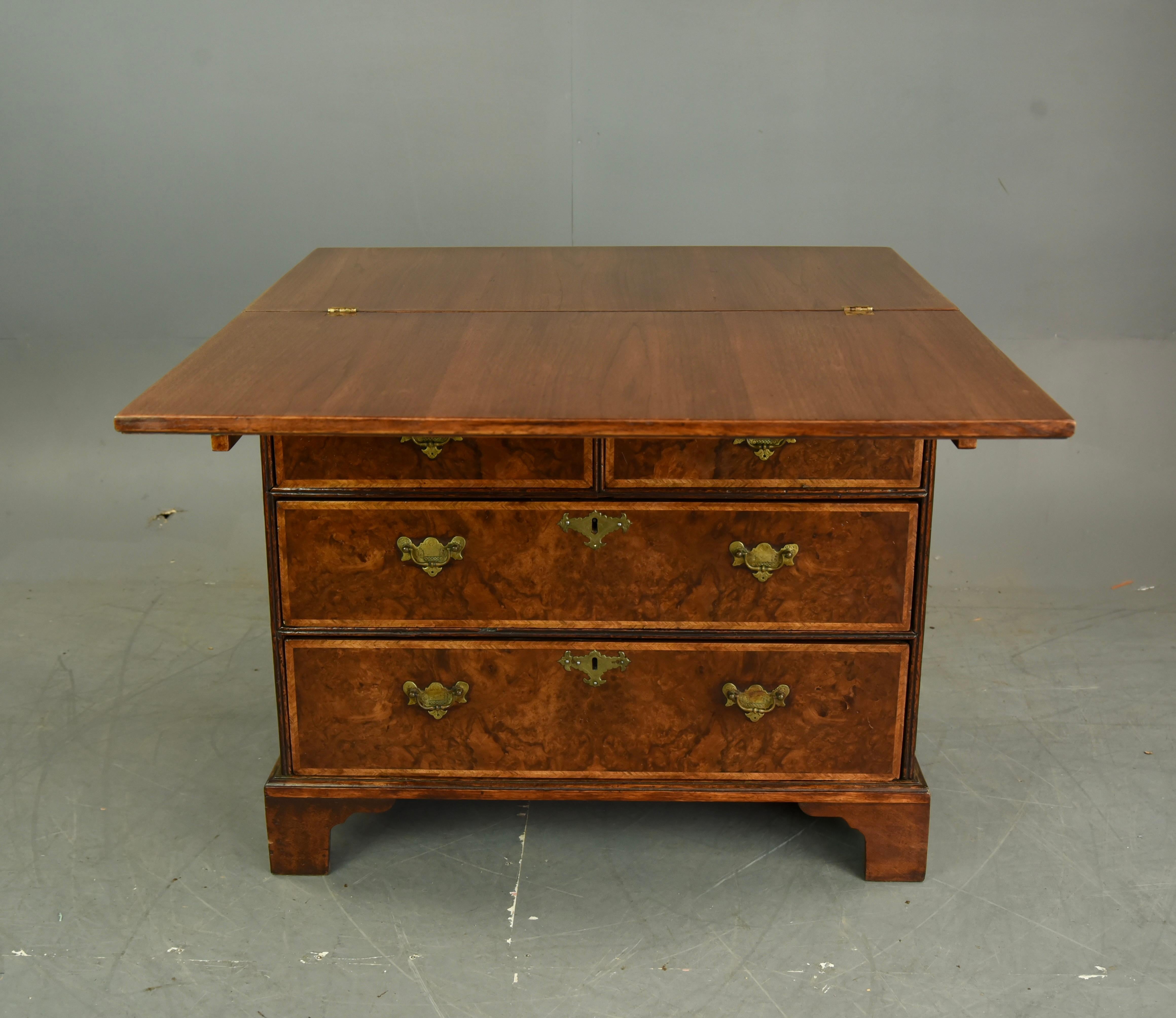 English Antique Georgian walnut bachelors chest of drawers  1