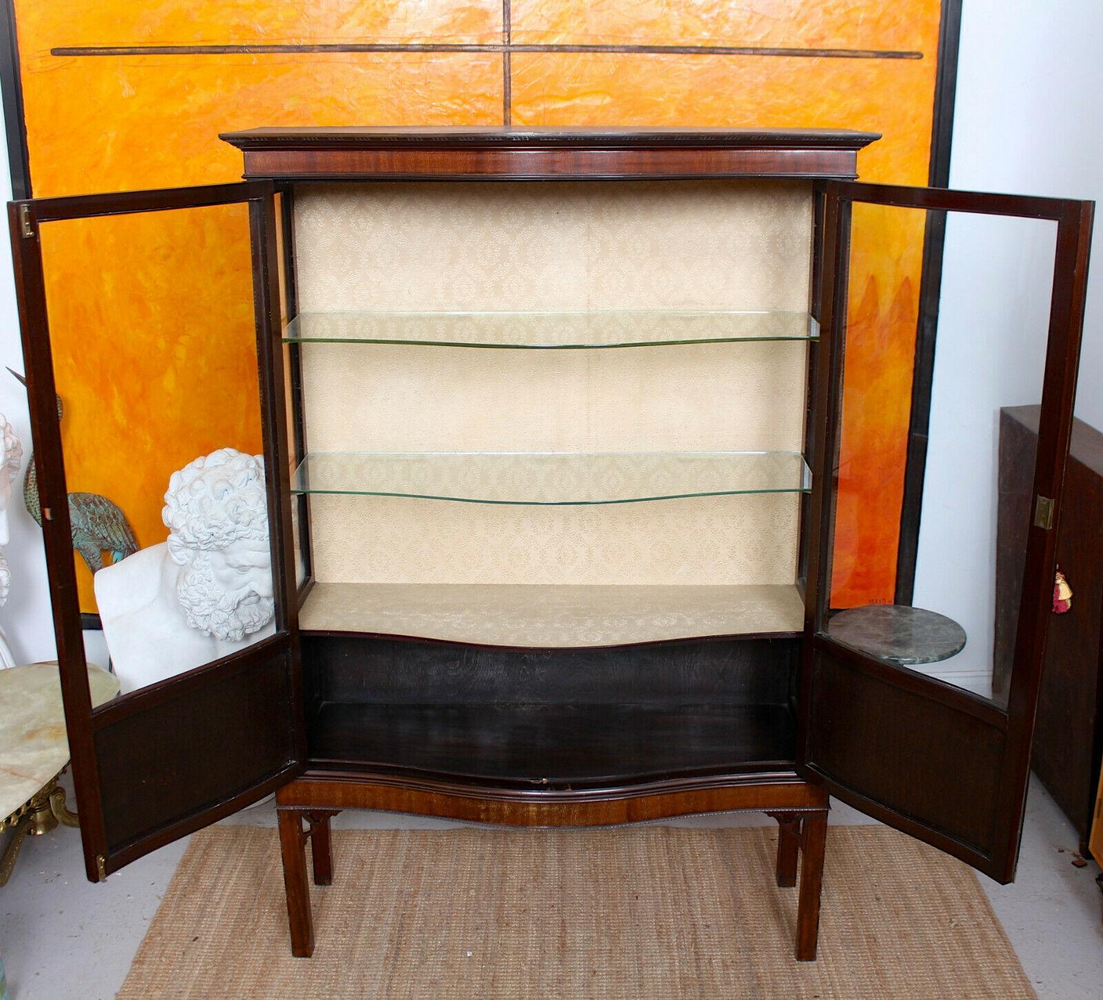 English Antique Glazed Bookcase Display Cabinet Edwardian Serpentine Mahogany For Sale 2