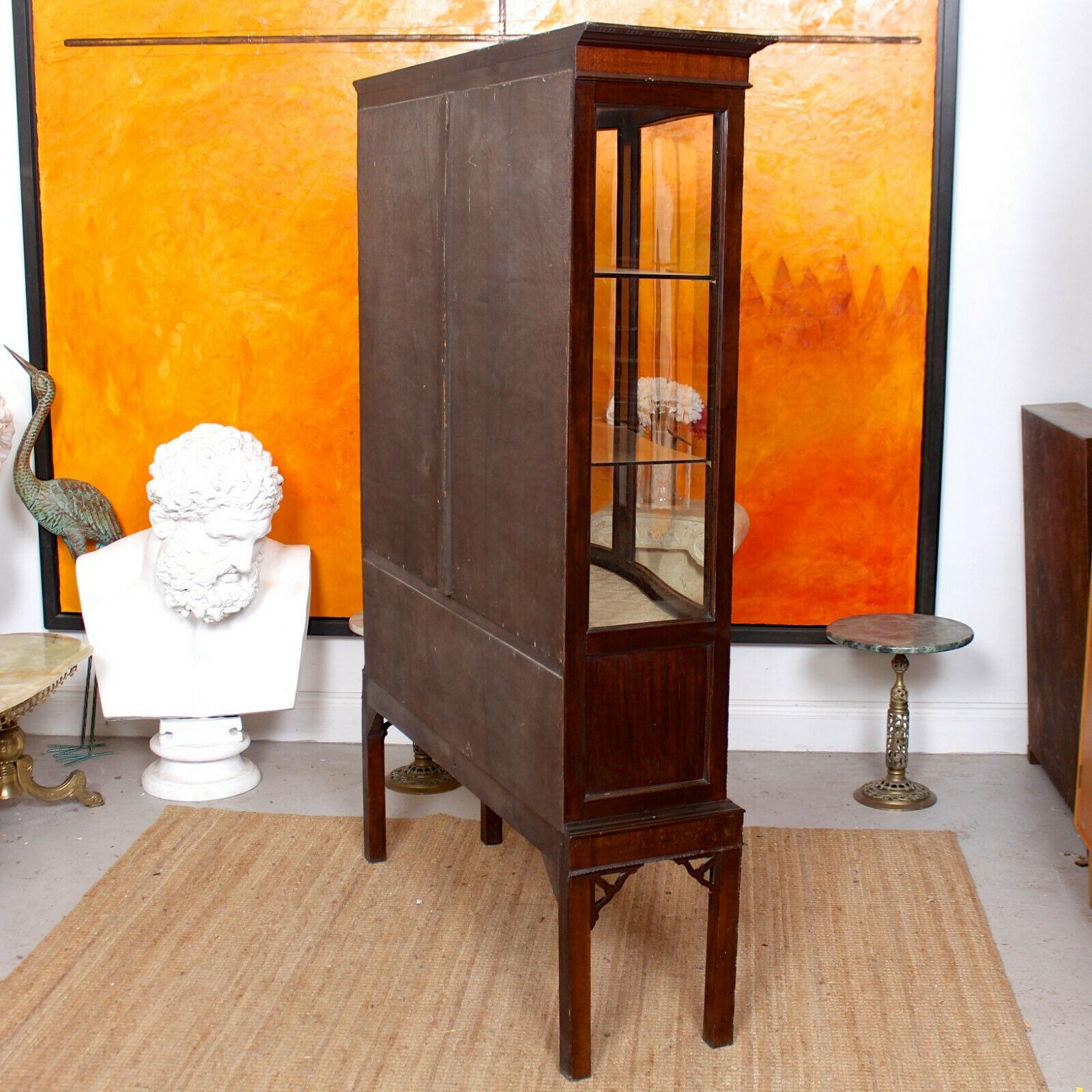 English Antique Glazed Bookcase Display Cabinet Edwardian Serpentine Mahogany For Sale 3