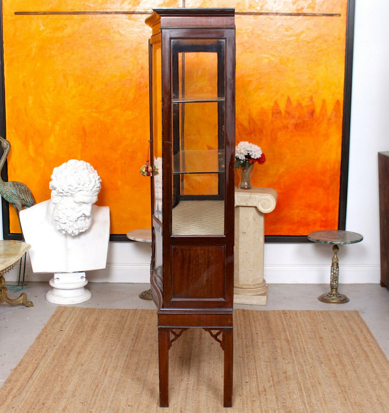 English Antique Glazed Bookcase Display Cabinet Edwardian Serpentine Mahogany For Sale 4