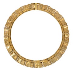 English Antique Gold Necklace of Ruffled Lace Design