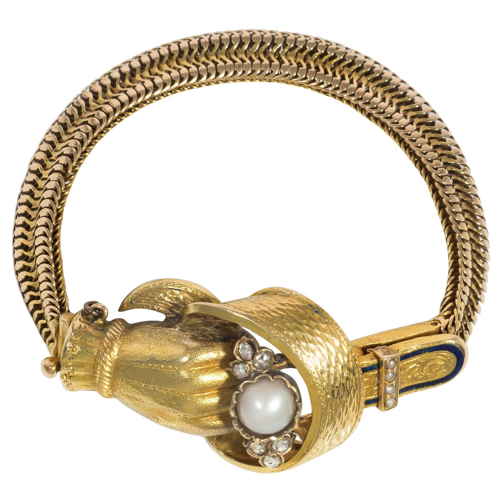 Bracciale inglese antico in oro, perle e diamanti con giarrettiera a mano e a cinghia in vendita