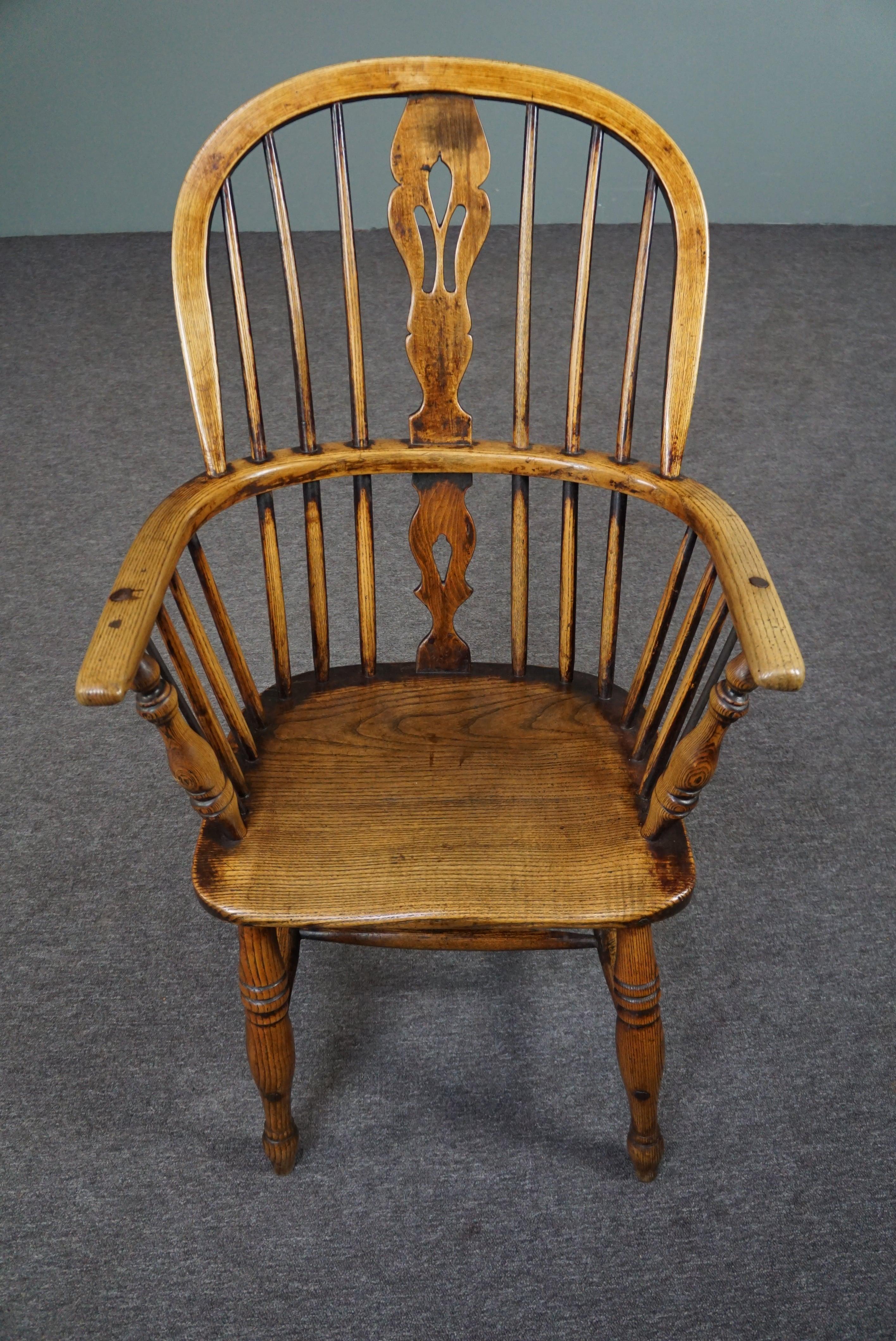 Hand-Crafted English antique High Back Windsor armchair/chair, 18th century For Sale