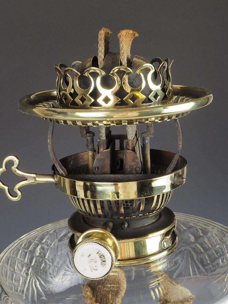 English Antique Hinks and Sons Brass Oil Lamp 10