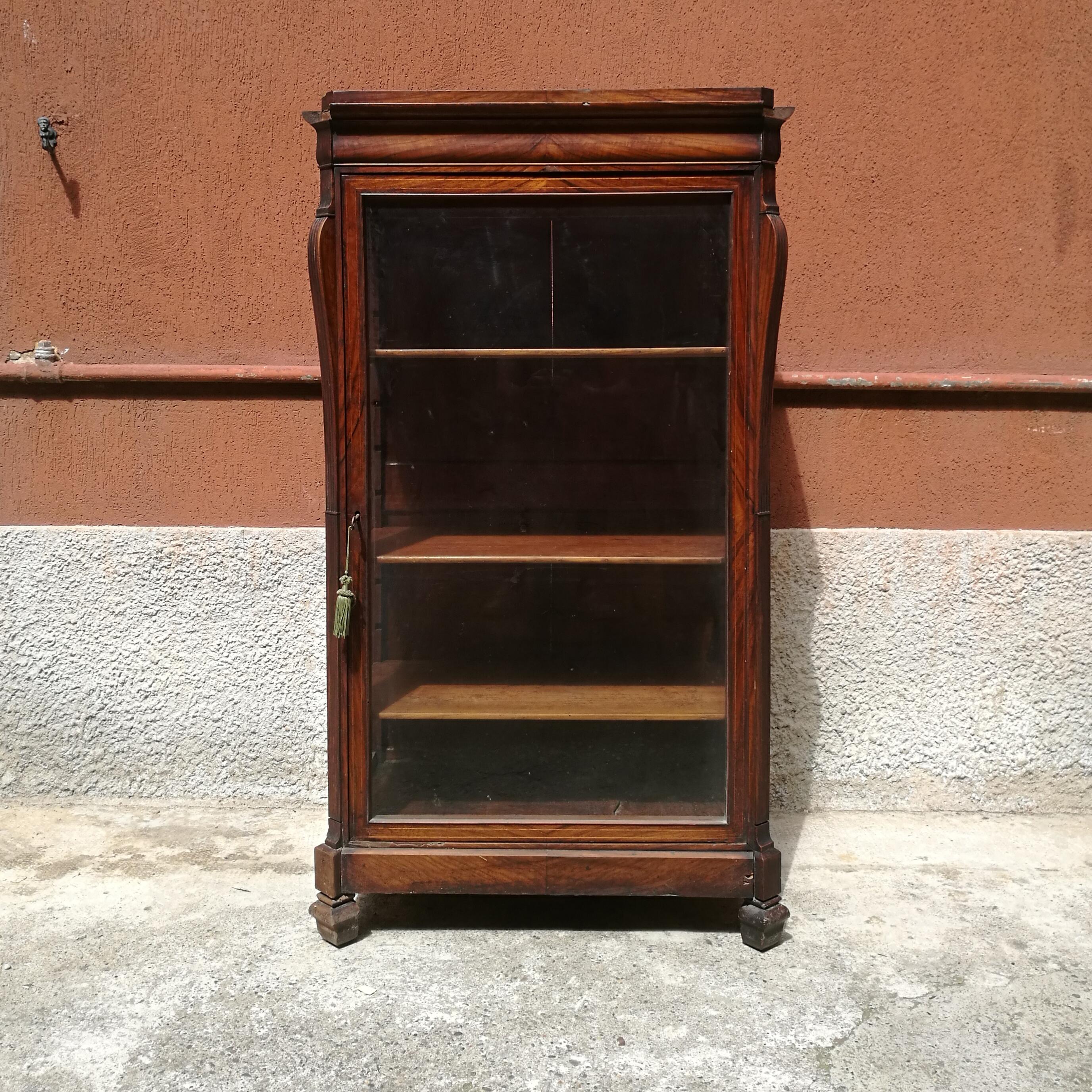 Antique English mahogany display cabinet, 1800s.
Antique mahogany display case from the first half of the 19th century, produced in England by the splendid manufacture. Unique showcase to collect.

Very good condition.