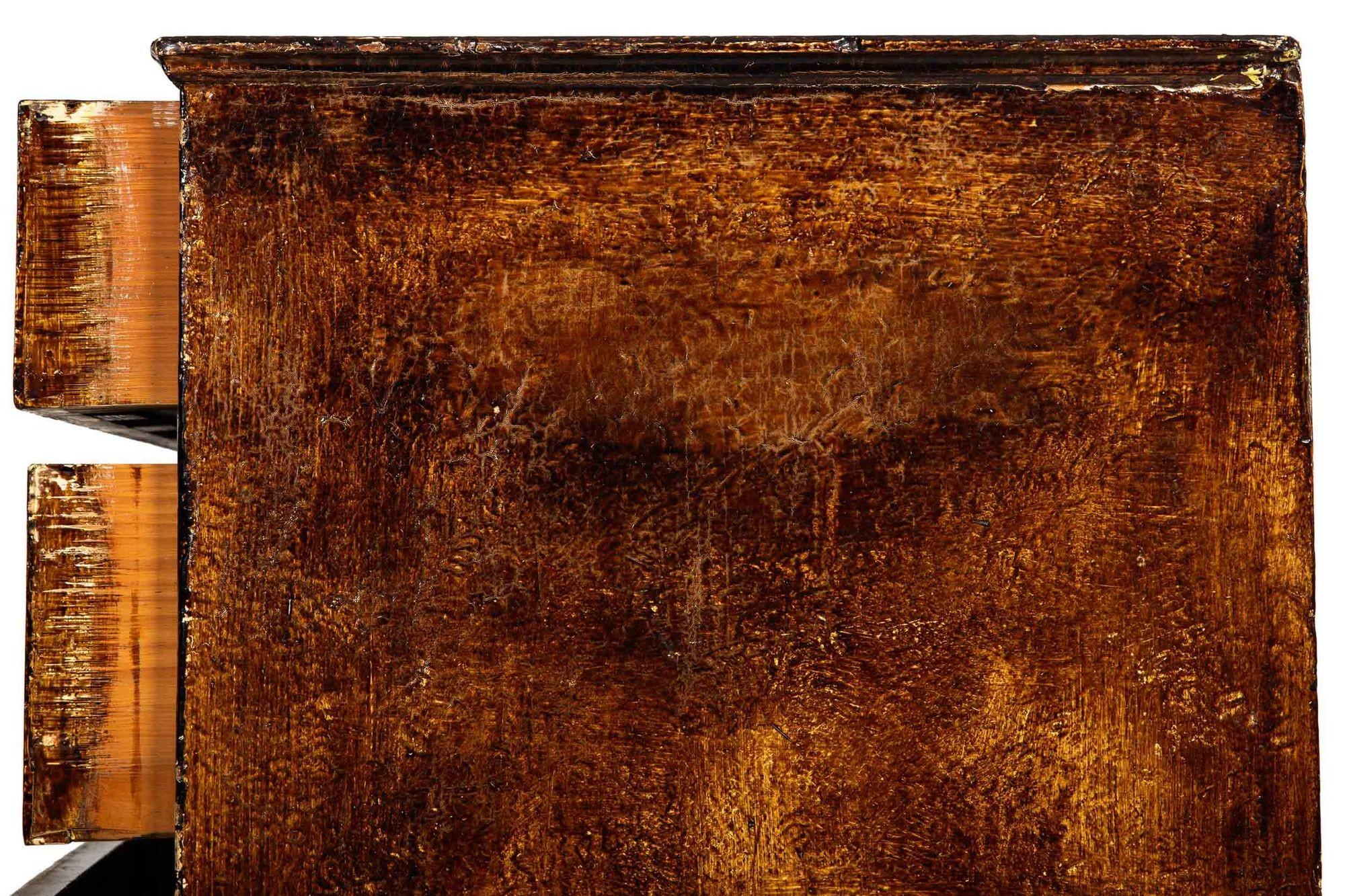 Englische antike glasierte englische Kommode mit drei Schubladen aus der Mitte des 19. Jahrhunderts im Angebot 2