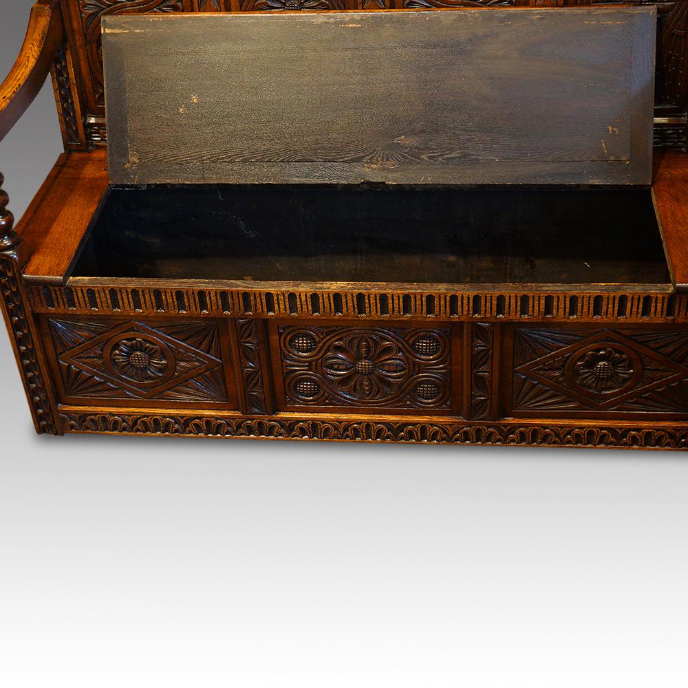Mid-19th Century English Antique Oak Box Settle, circa 1860