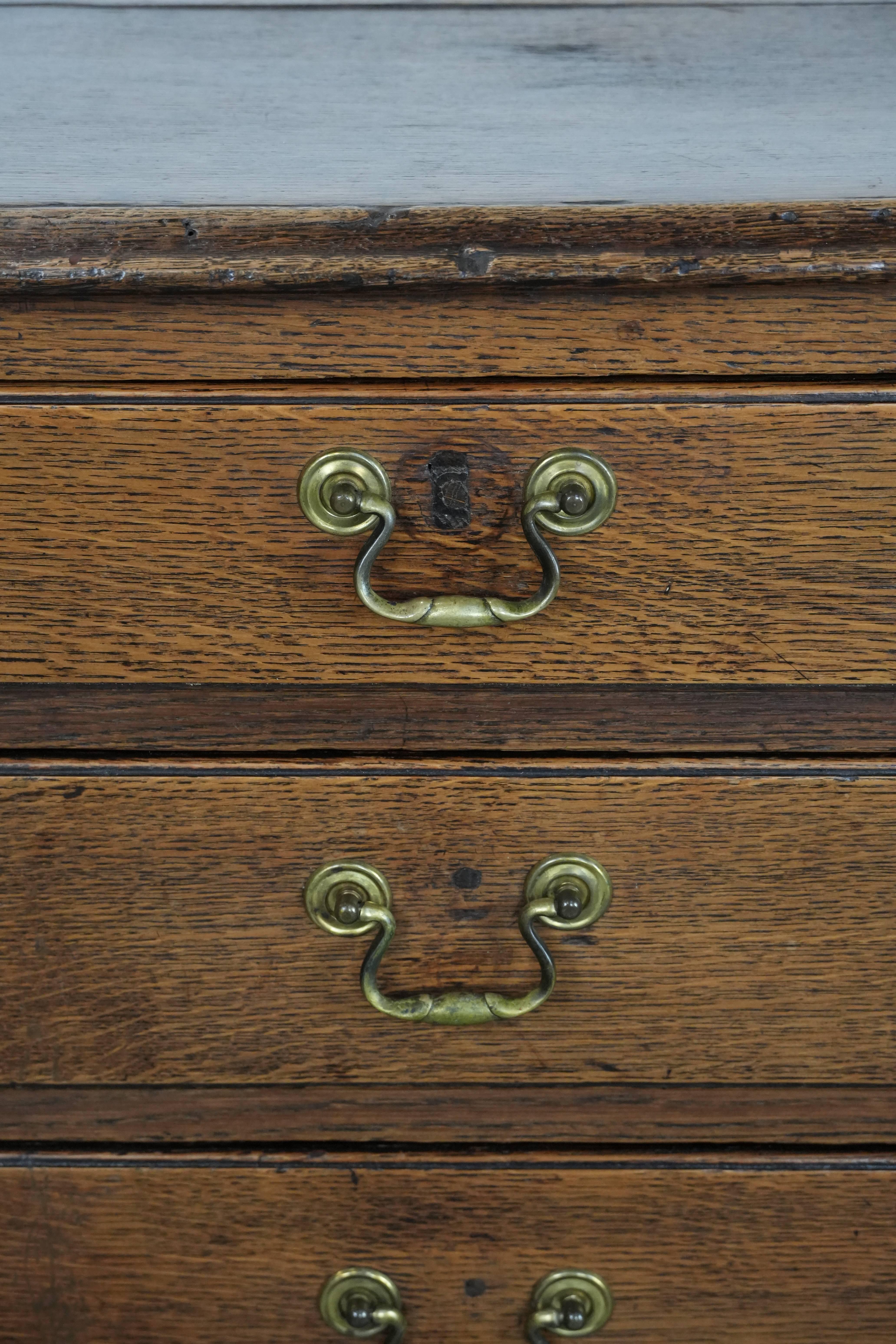 English antique oak chest of drawers from the 18th century For Sale at ...
