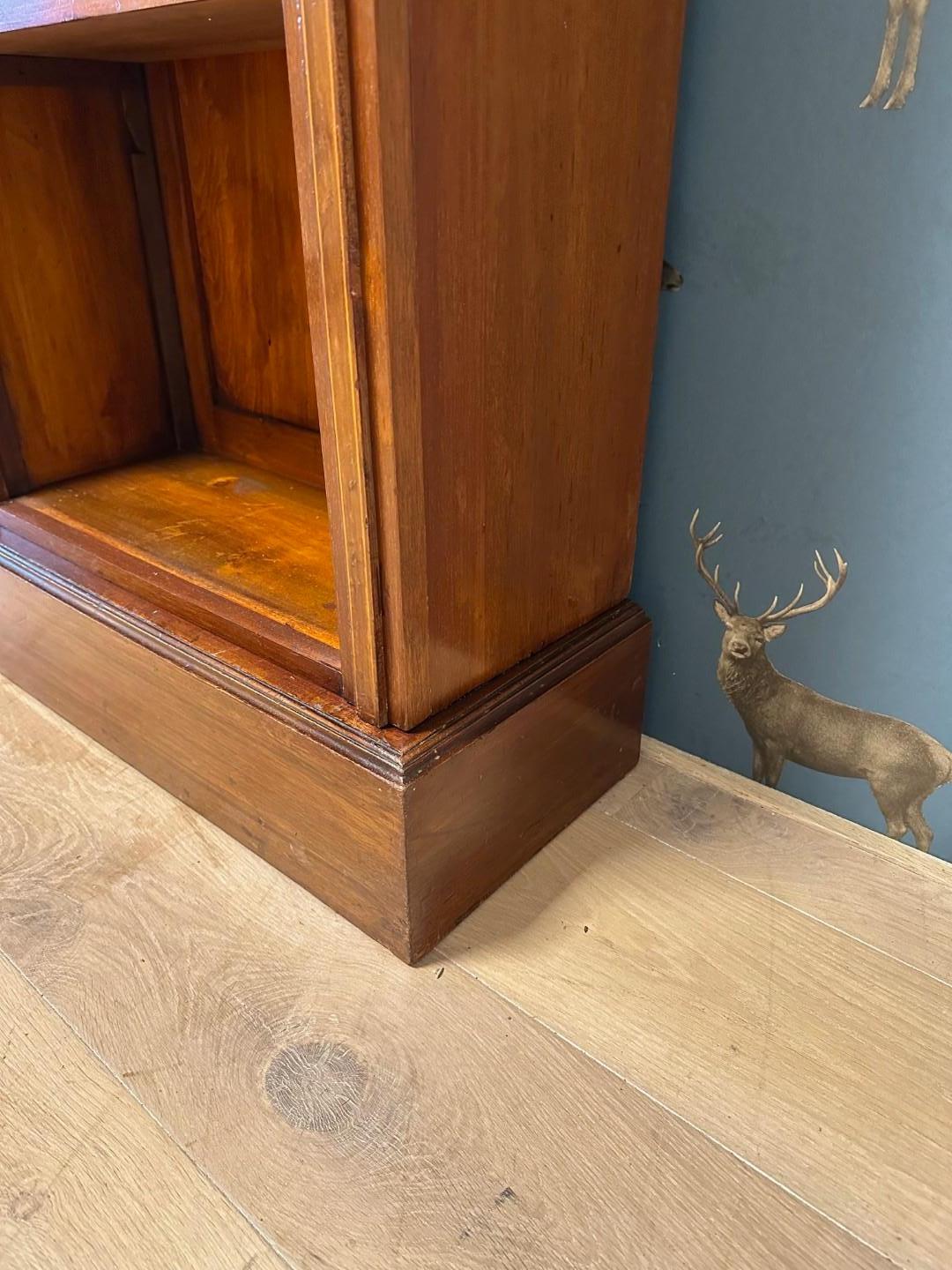 English Antique open bookcase For Sale 2