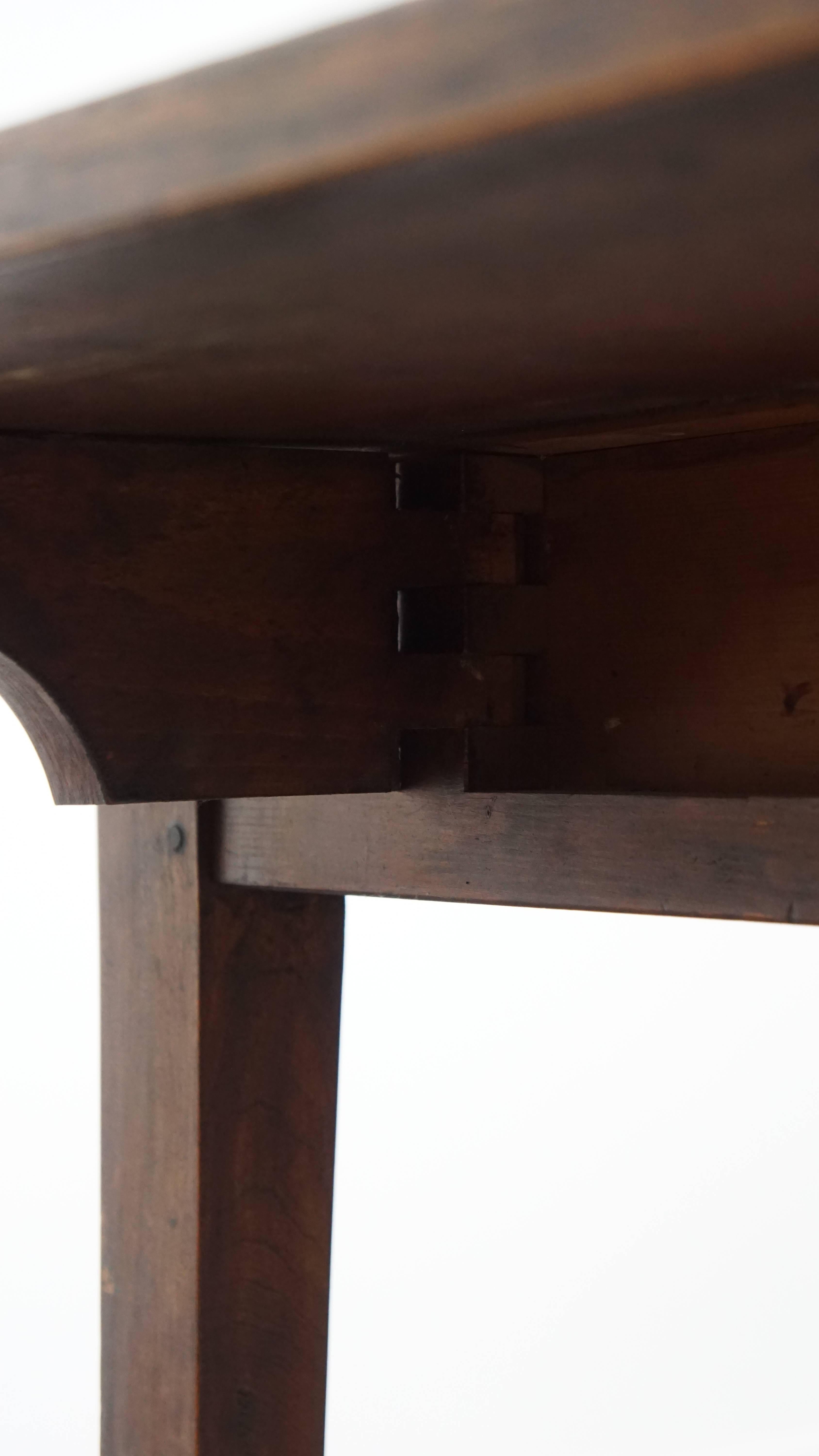 English Antique Pembroke / Side Table in Oak from the Early 19th Century For Sale 6