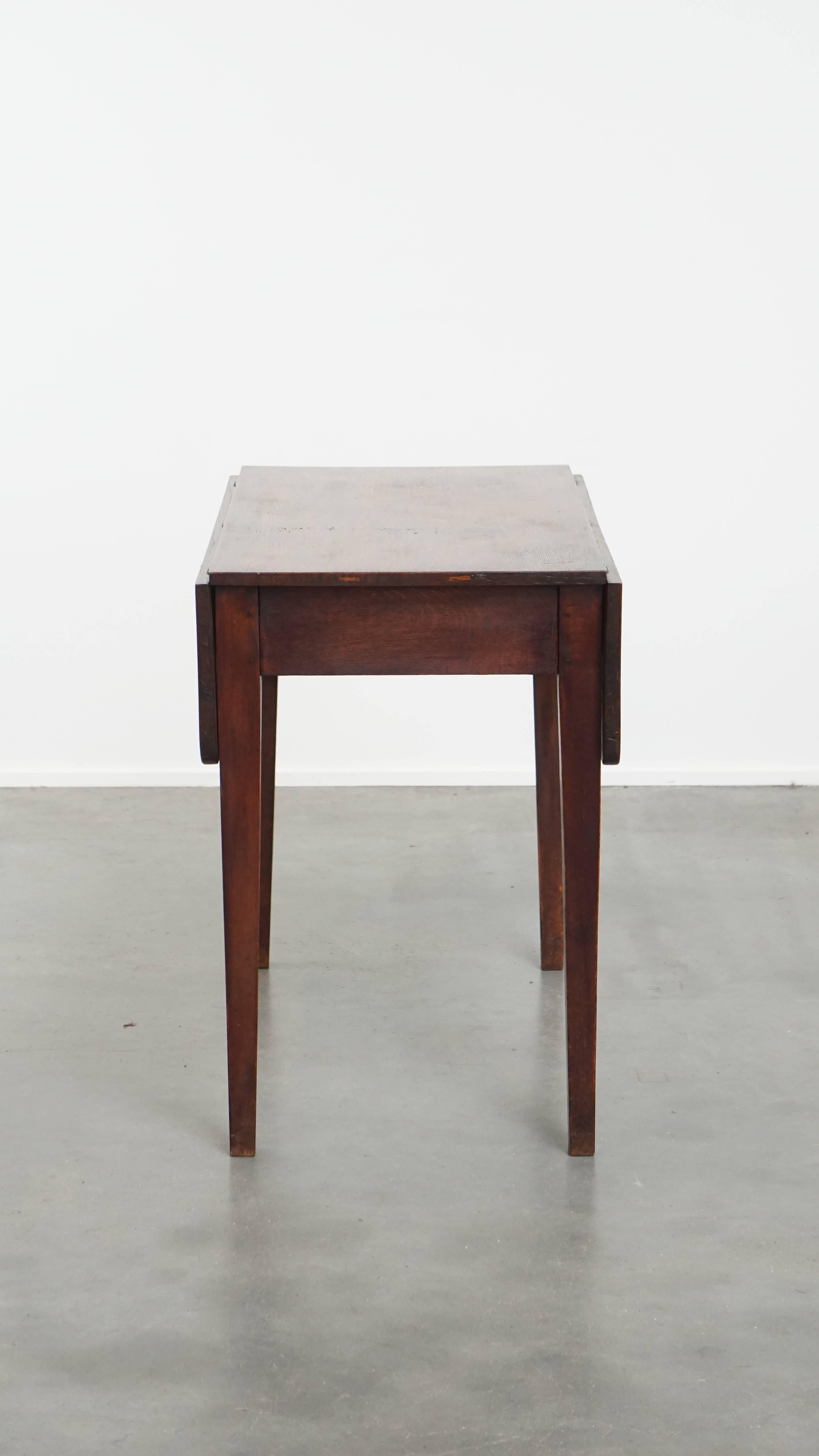 English Antique Pembroke / Side Table in Oak from the Early 19th Century In Fair Condition For Sale In Harderwijk, NL