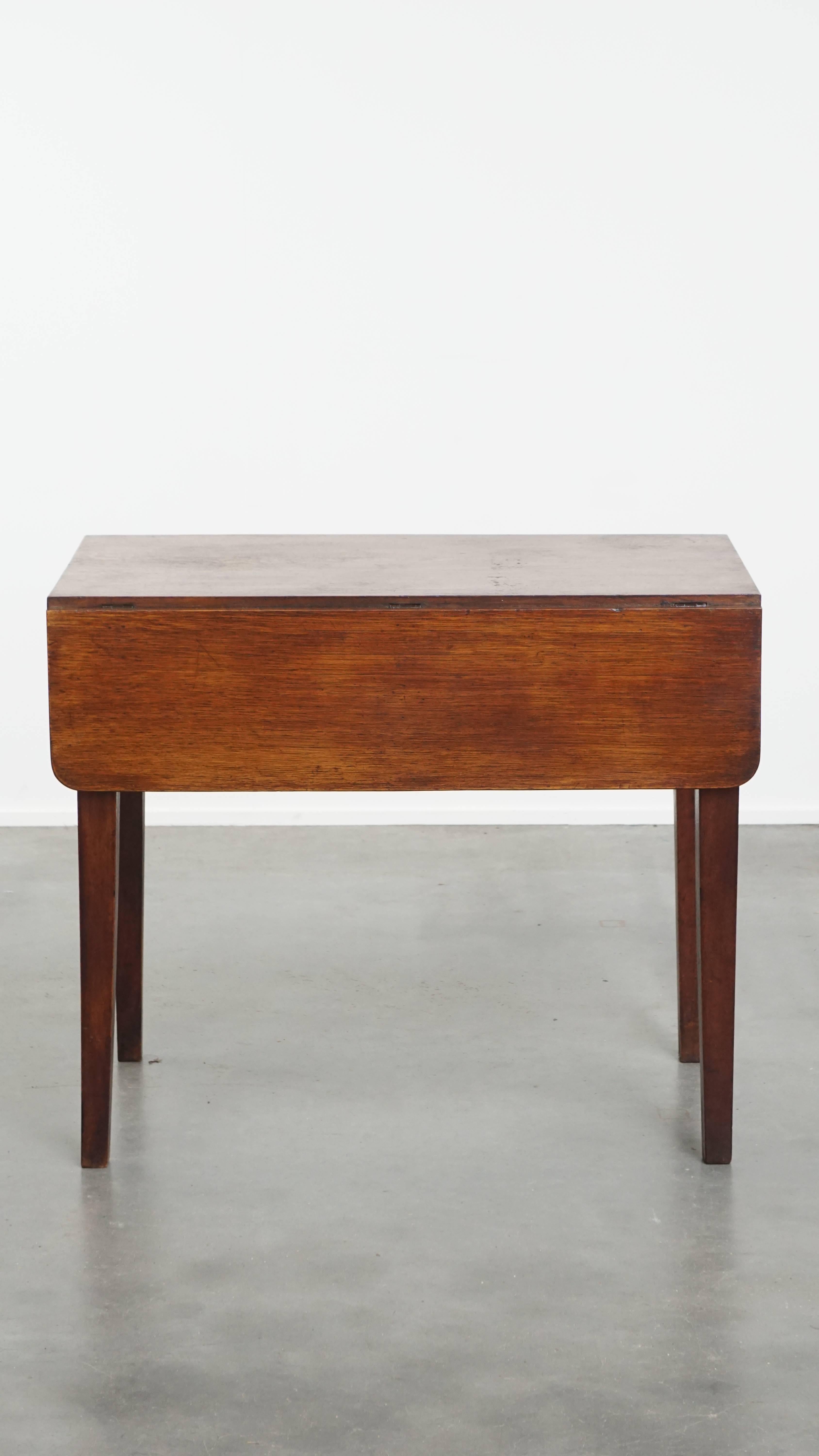 Wood English Antique Pembroke / Side Table in Oak from the Early 19th Century For Sale
