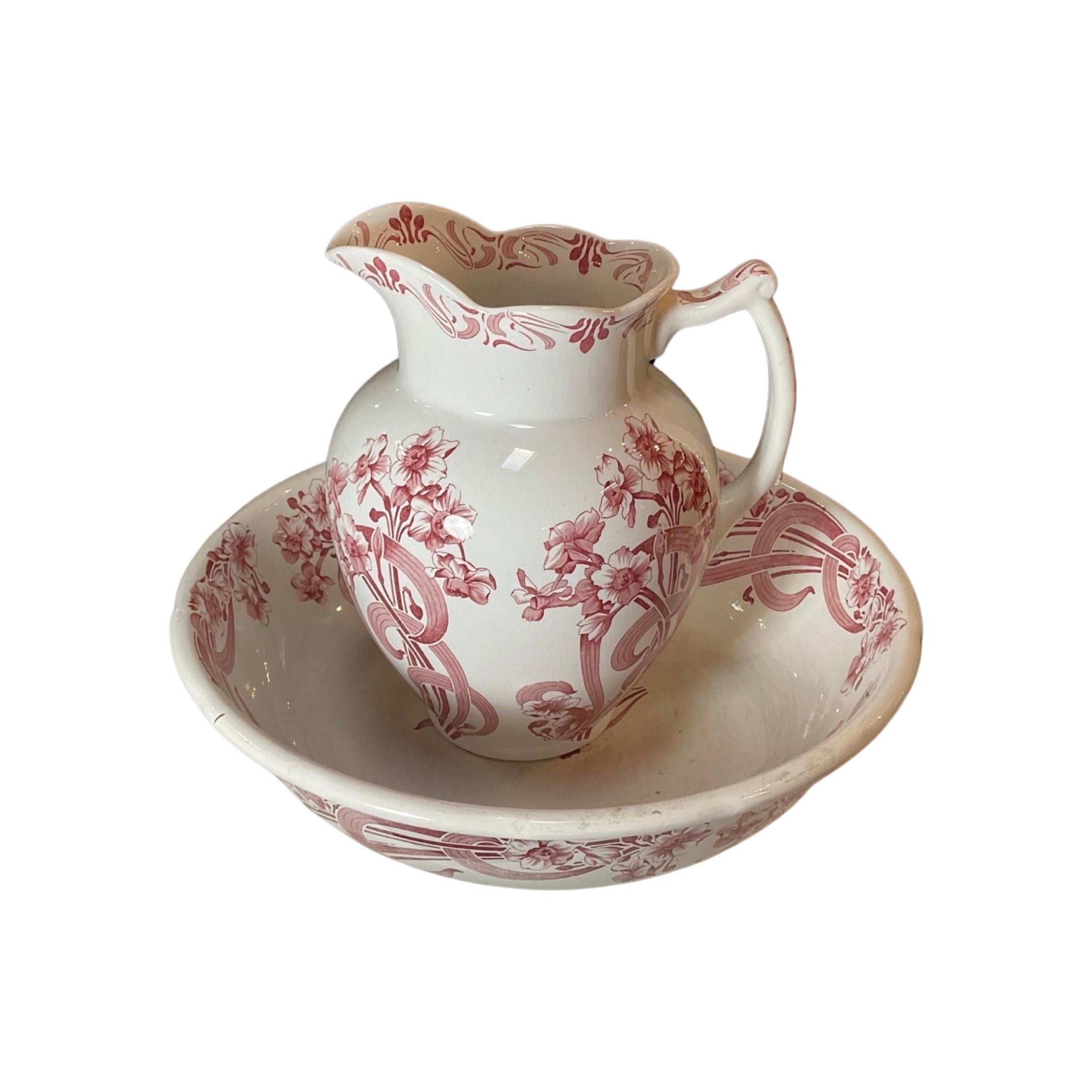 English Antique Porcelain Bowl and Pitcher In Good Condition For Sale In Dallas, TX