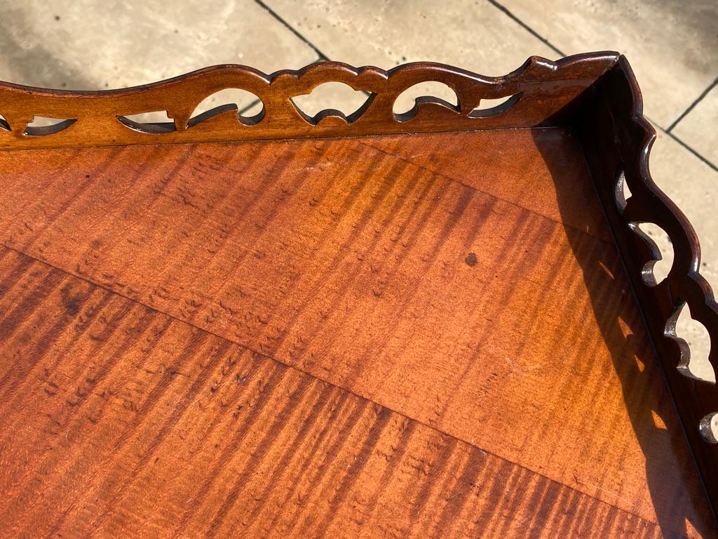 Late 19th Century English Antique Rectangle Satinwood Side Table