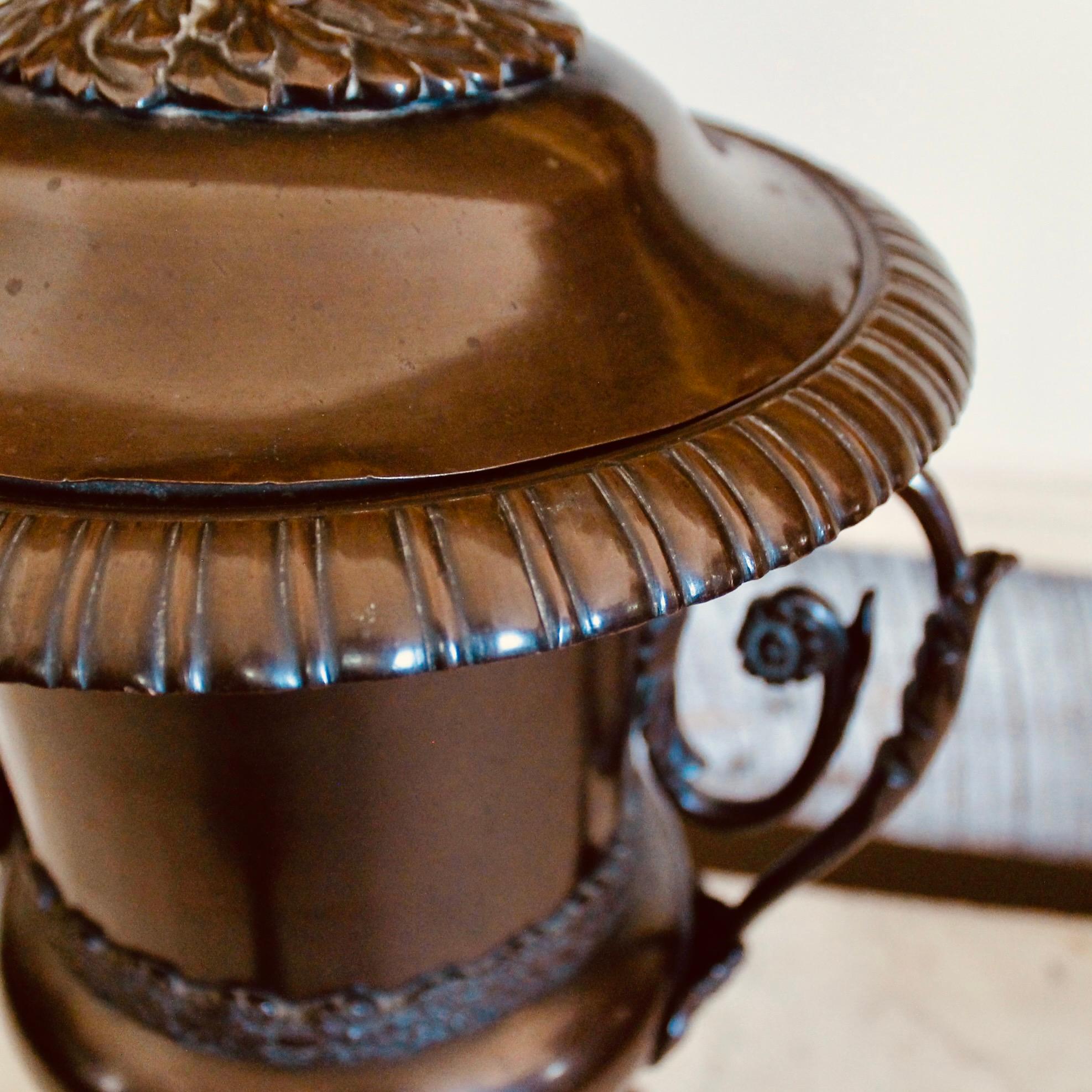 English Antique Regency Period Copper Hot Water Urn (Samovar) In Good Condition For Sale In Free Union, VA
