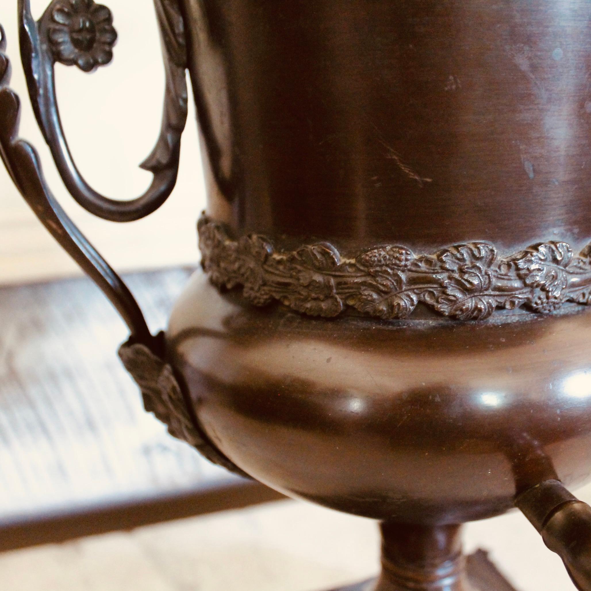 Urne à eau chaude anglaise ancienne en cuivre de la période Régence (Samovar) en vente 1