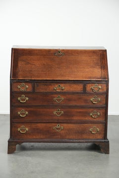 English antique secretary from the 18th century made of oak