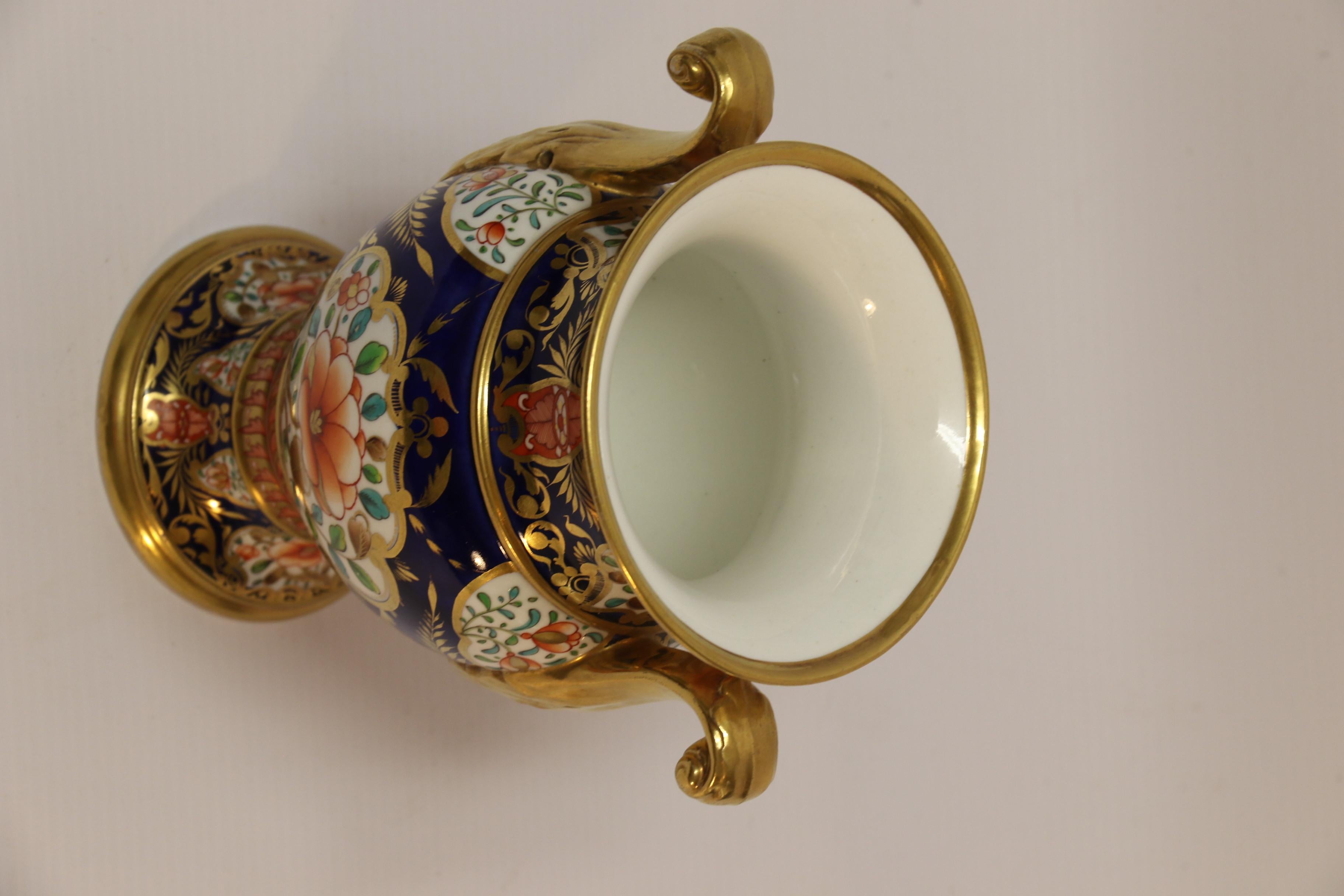 English Antique Spode Porcelain Vase with Hand Painted Imari Style Pattern im Angebot 8