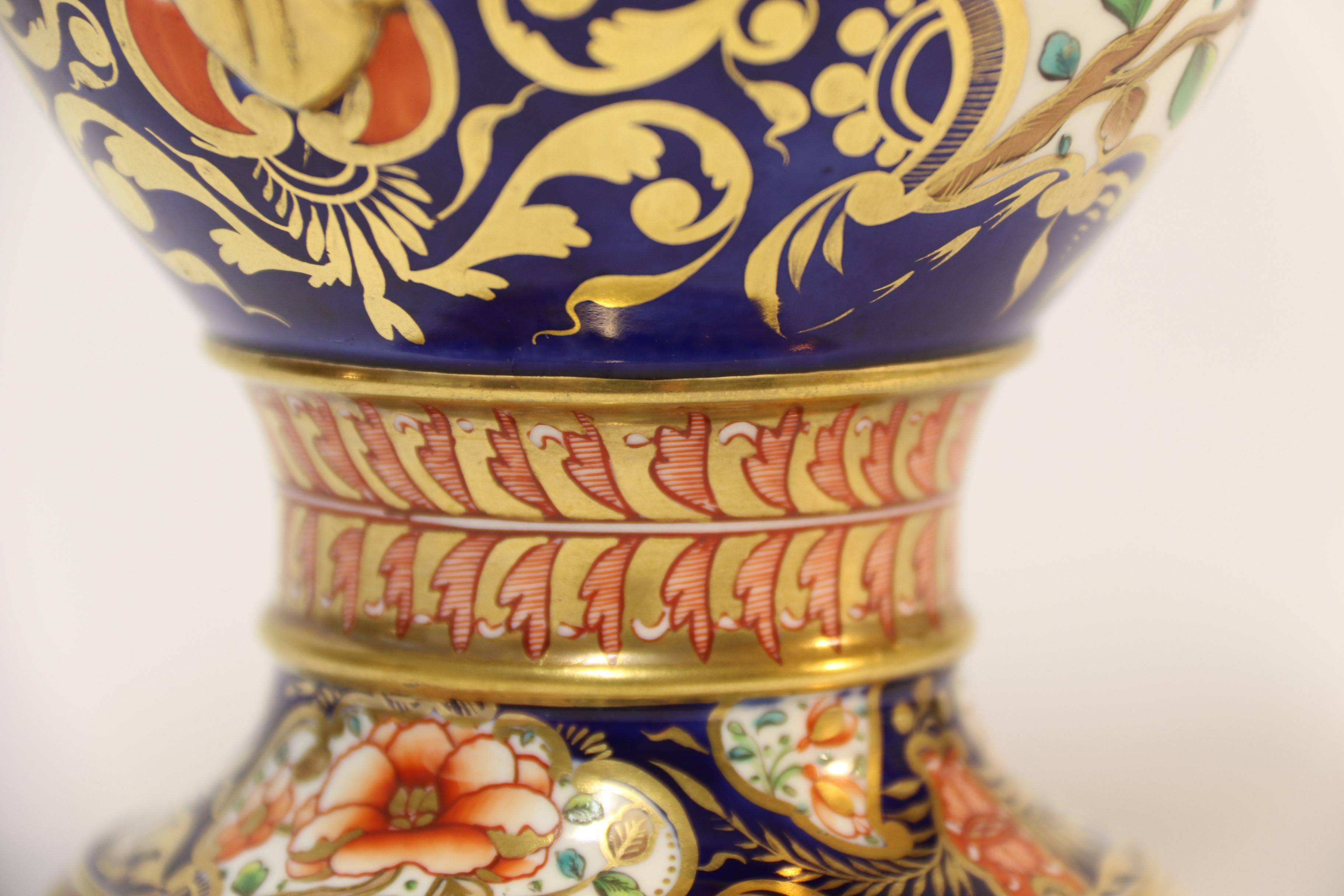 English Antique Spode Porcelain Vase with Hand Painted Imari Style Pattern For Sale 4