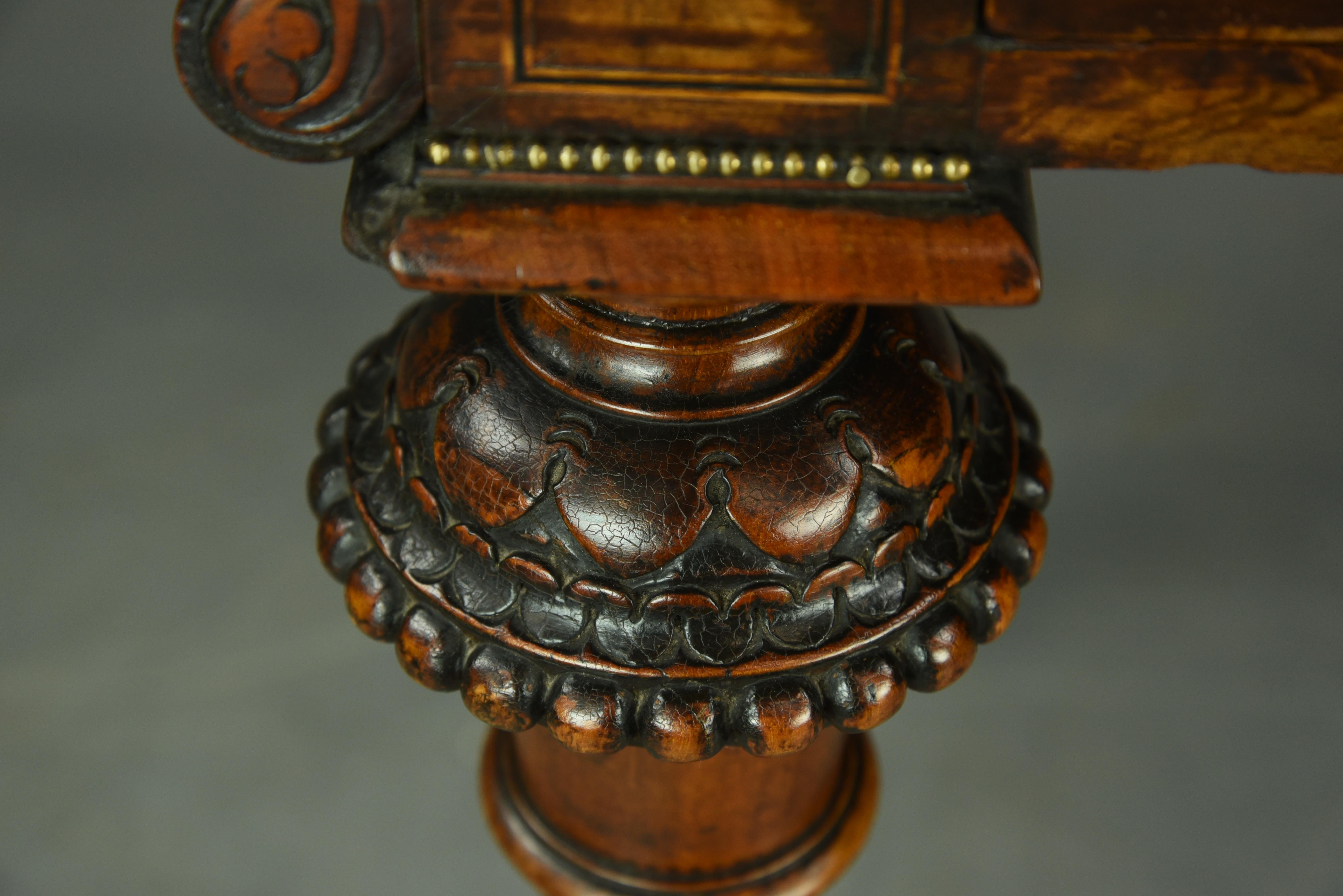 Walnut English antique Victorian burr walnut writing table 