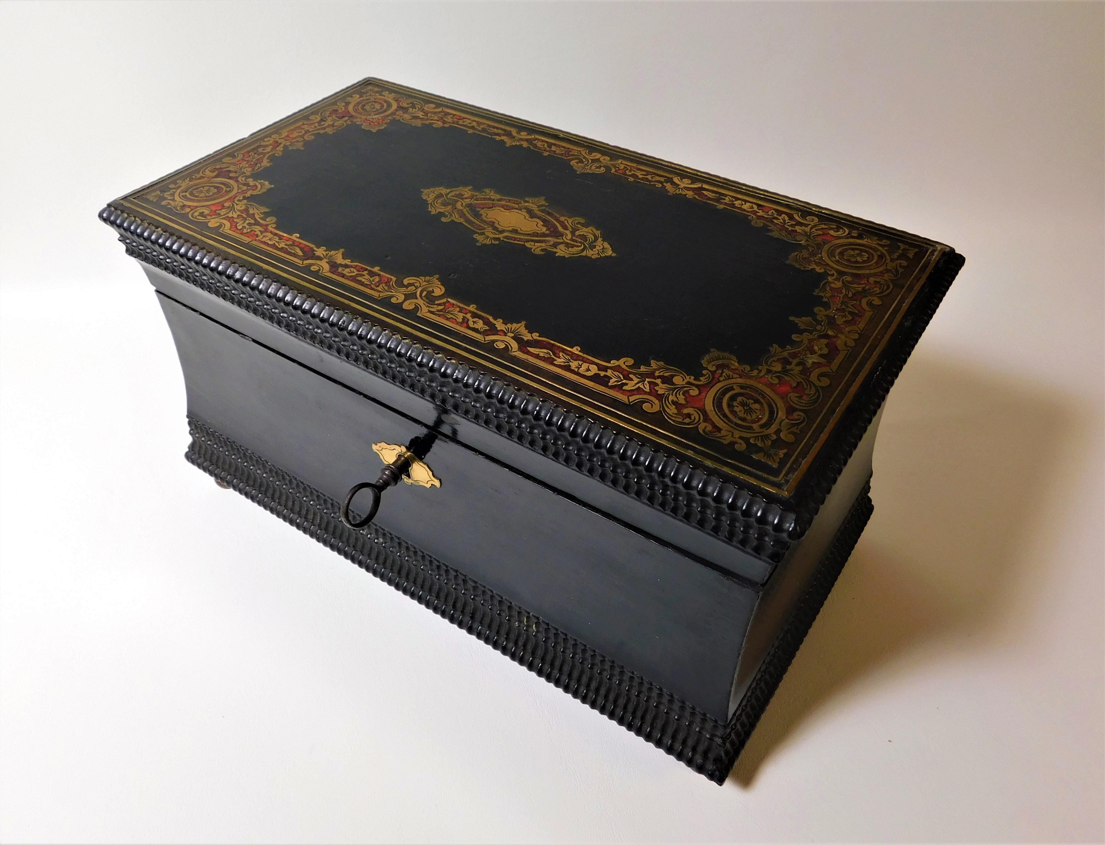 Early Victorian English Antique Victorian Ebonized Cigar Box with Brass Colored Inlay Lock Key