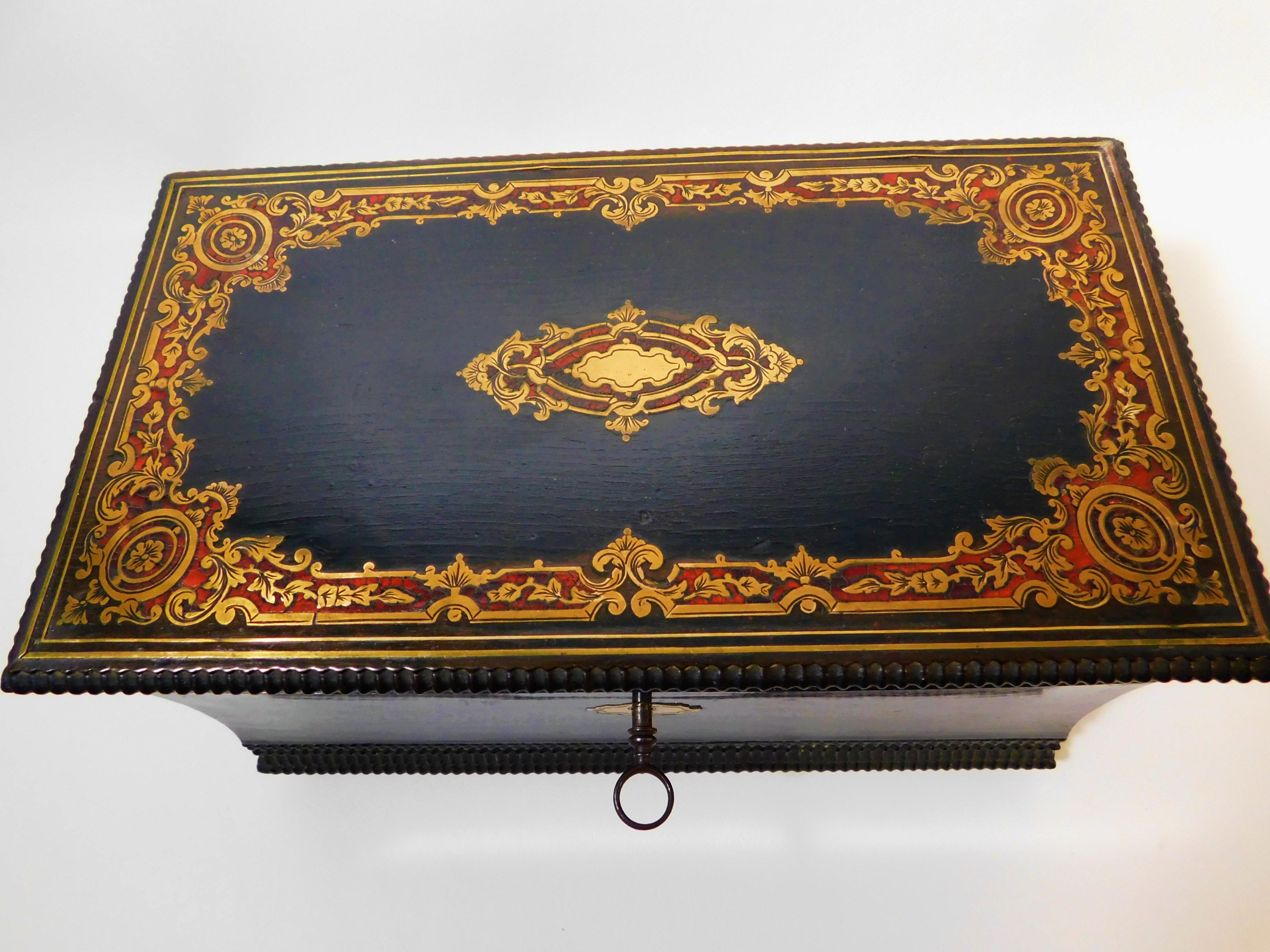 Wood English Antique Victorian Ebonized Cigar Box with Brass Colored Inlay Lock Key