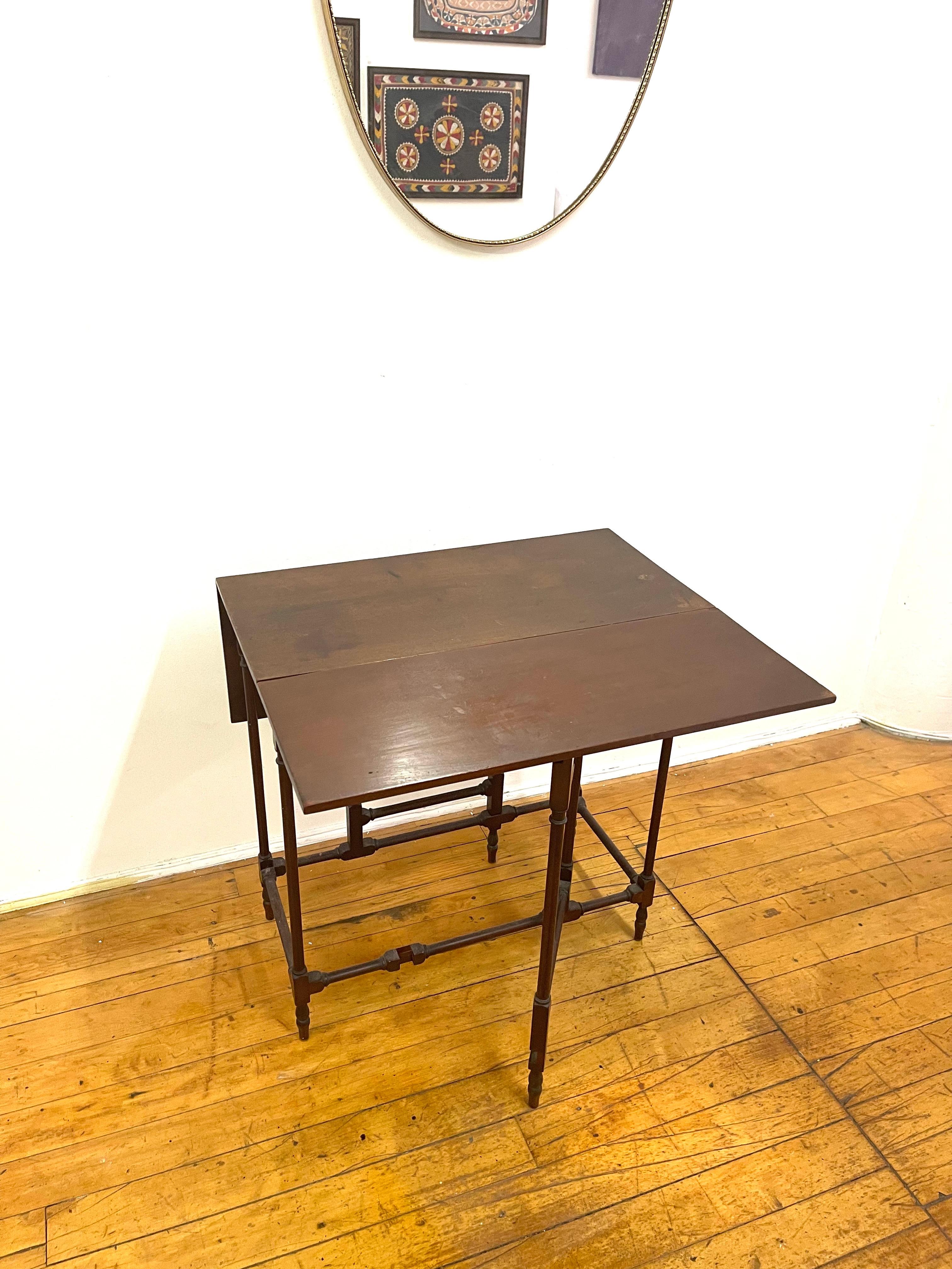 Mid-20th Century English Antique Willson 68 Great Queenstreet London Side Table Console For Sale