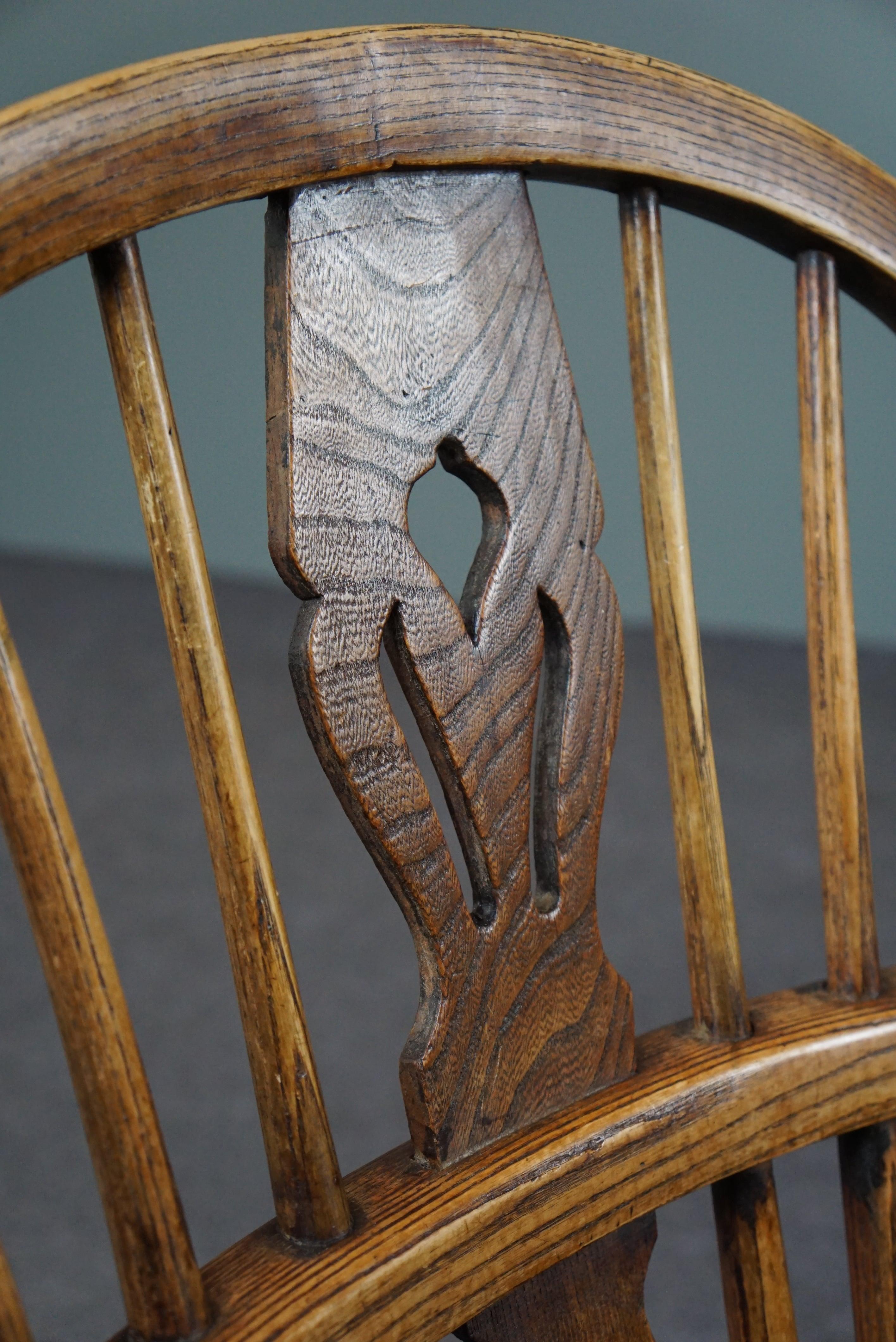 Fauteuil/chaise Windsor anglais ancien, à dossier bas, XVIIIe siècle en vente 1