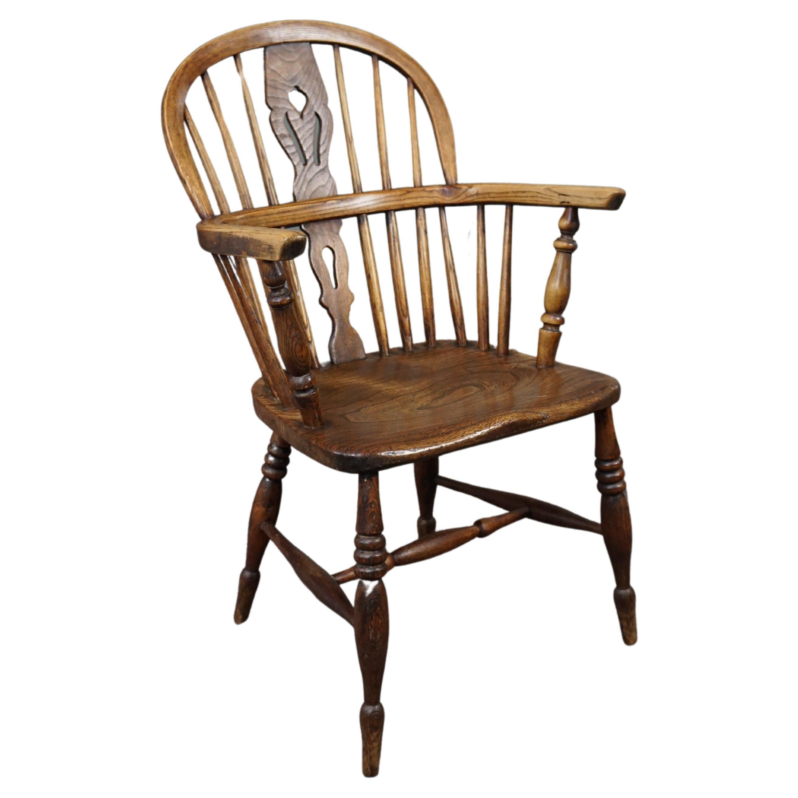 Fauteuil/chaise Windsor anglais ancien, à dossier bas, XVIIIe siècle en vente