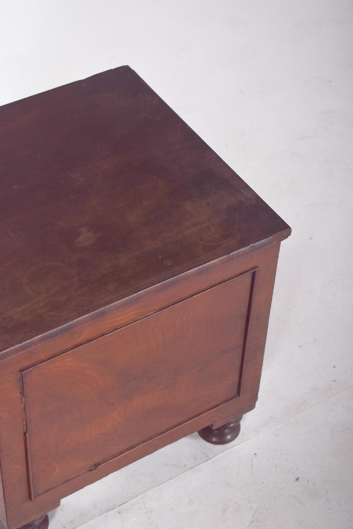 English Antique Wooden Bedside Table with Sanitary Container In Fair Condition For Sale In Lisboa, Lisboa