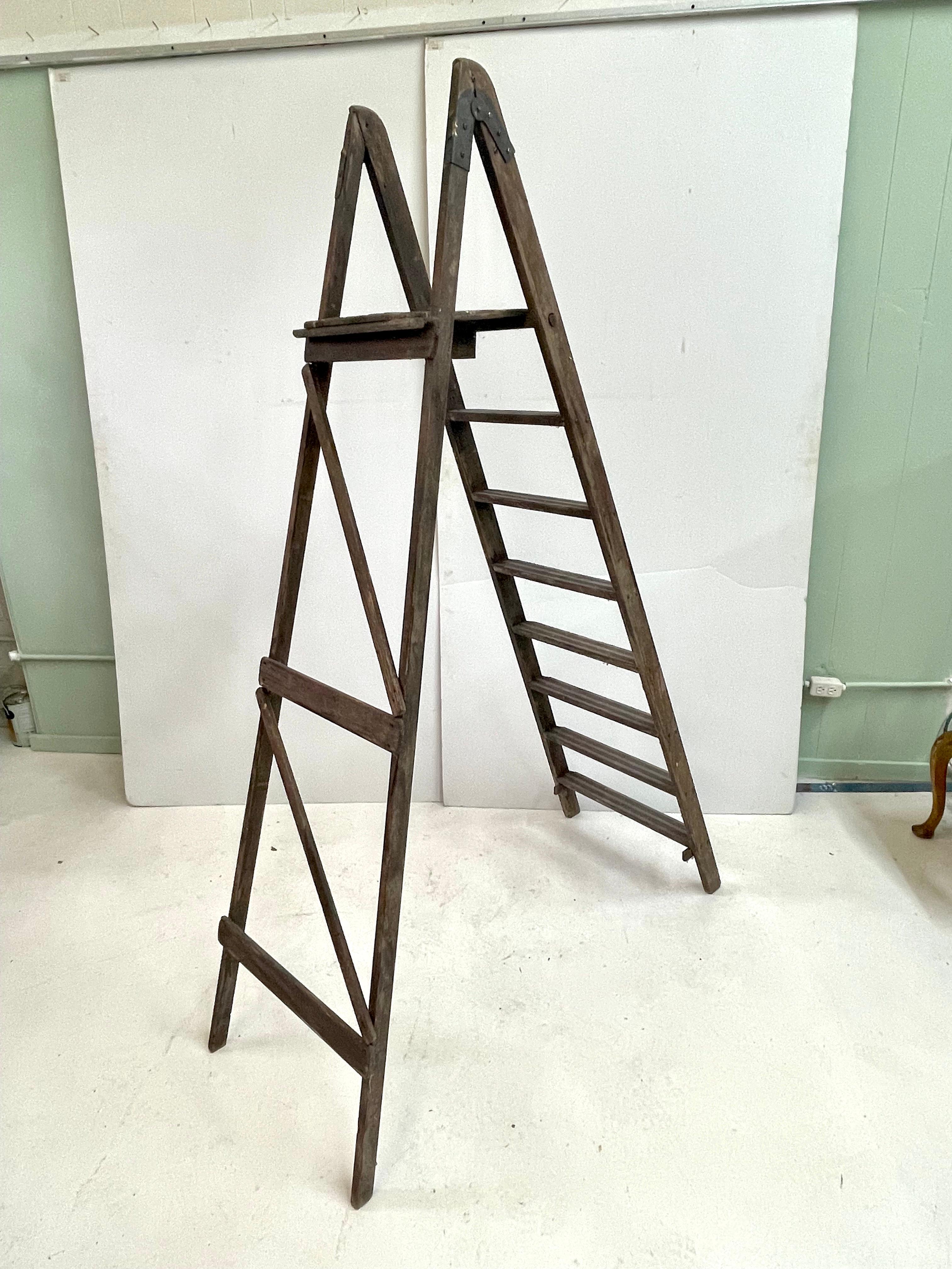 Late Victorian English Antique Wooden Folding Ladder with Tray Shelf For Sale