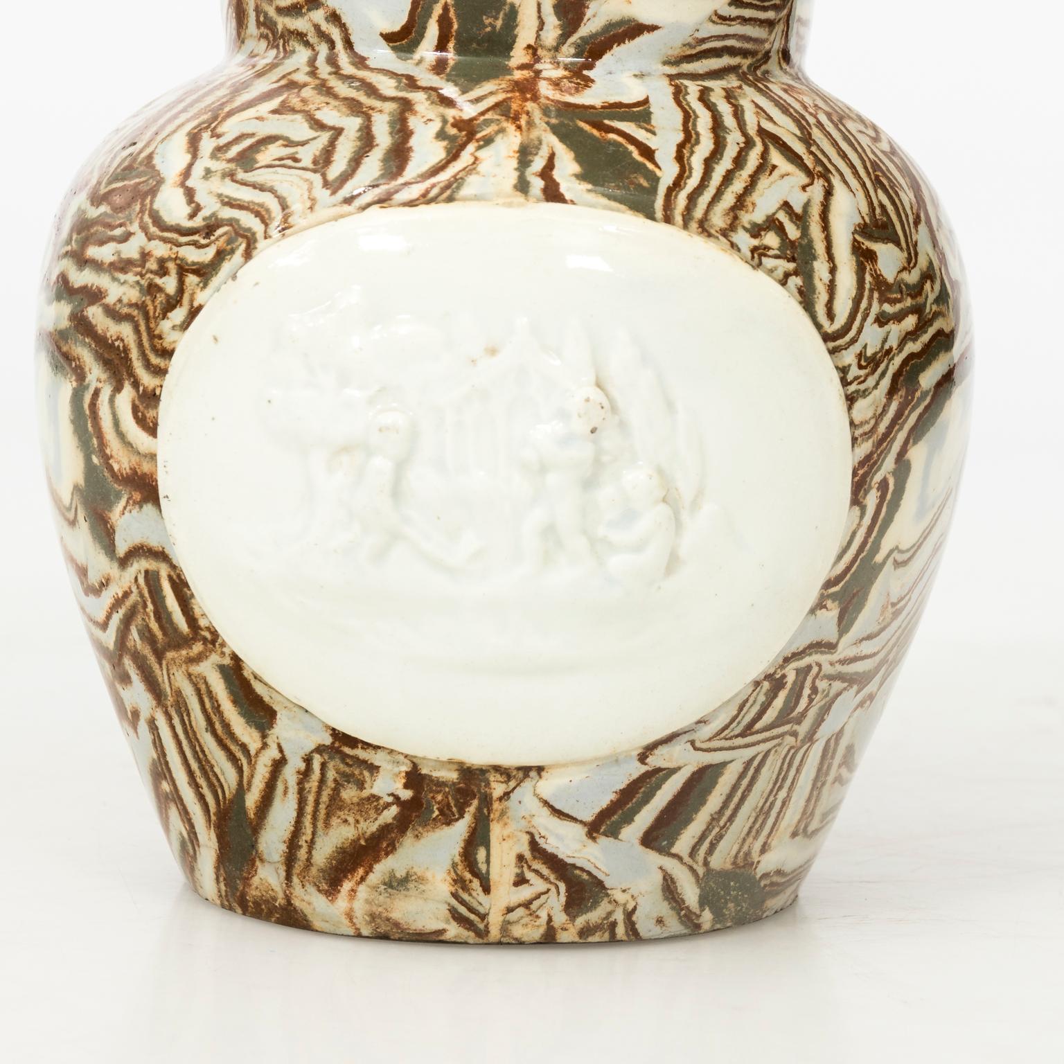 English Aptware Jug In Good Condition In Stamford, CT