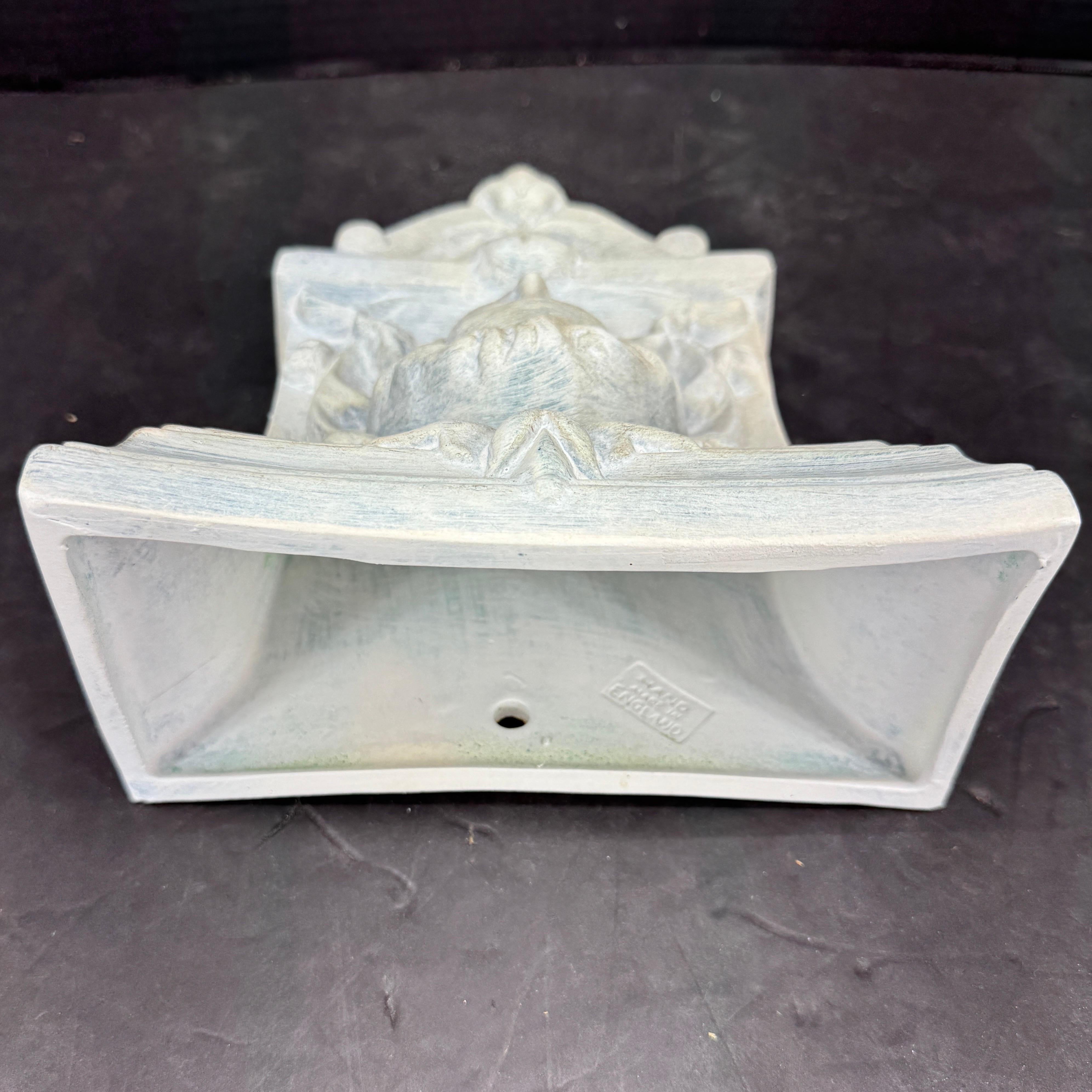 English Architectural Ceramic Sculpture Wall Fragment In Good Condition For Sale In Haddonfield, NJ