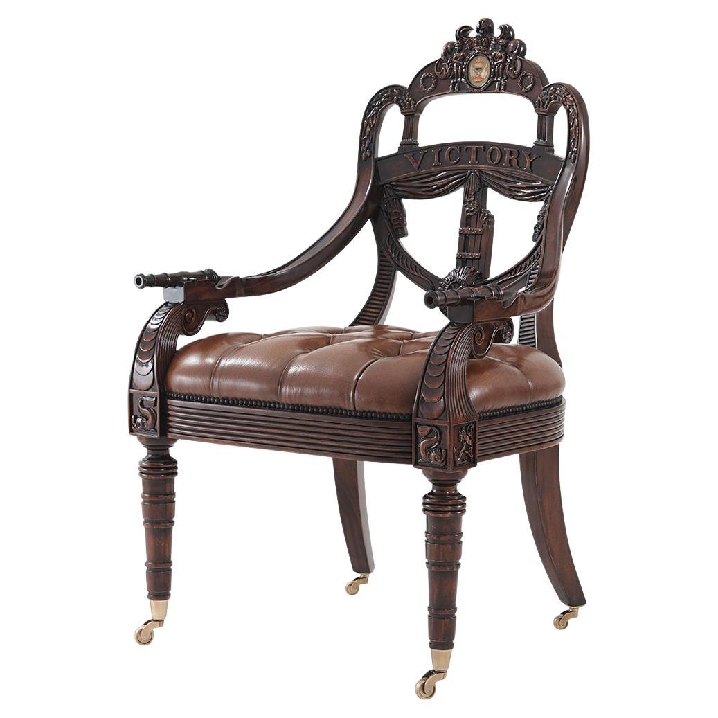 Englischer Sessel – geschnitzter Wappenmantel im Angebot