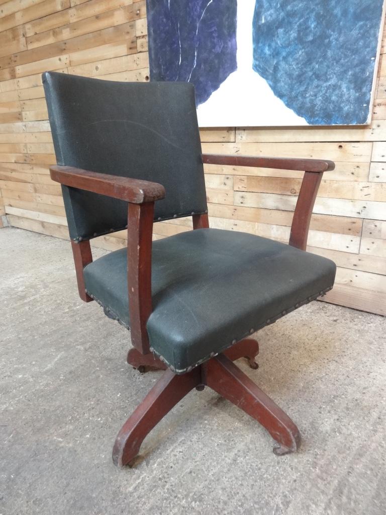 Arts and Crafts English Art 7 Craft Swivel Captain Chair, circa 1920 For Sale
